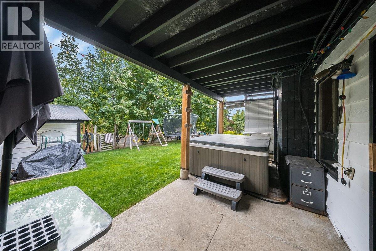 3609 Southridge Drive Property Photo 5