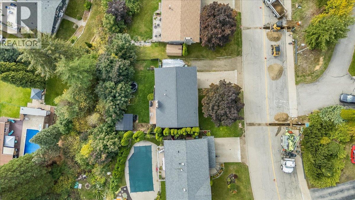 3609 Southridge Drive Property Photo 8