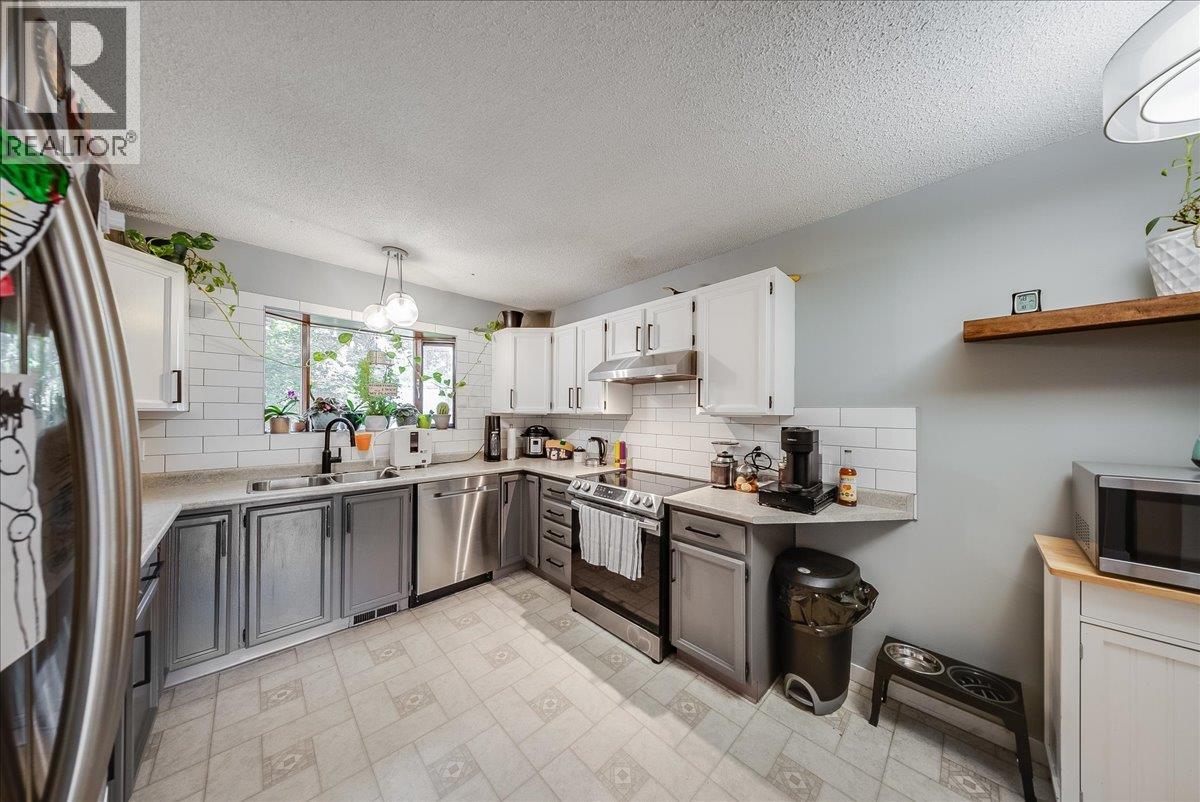 3609 Southridge Drive Property Photo 11