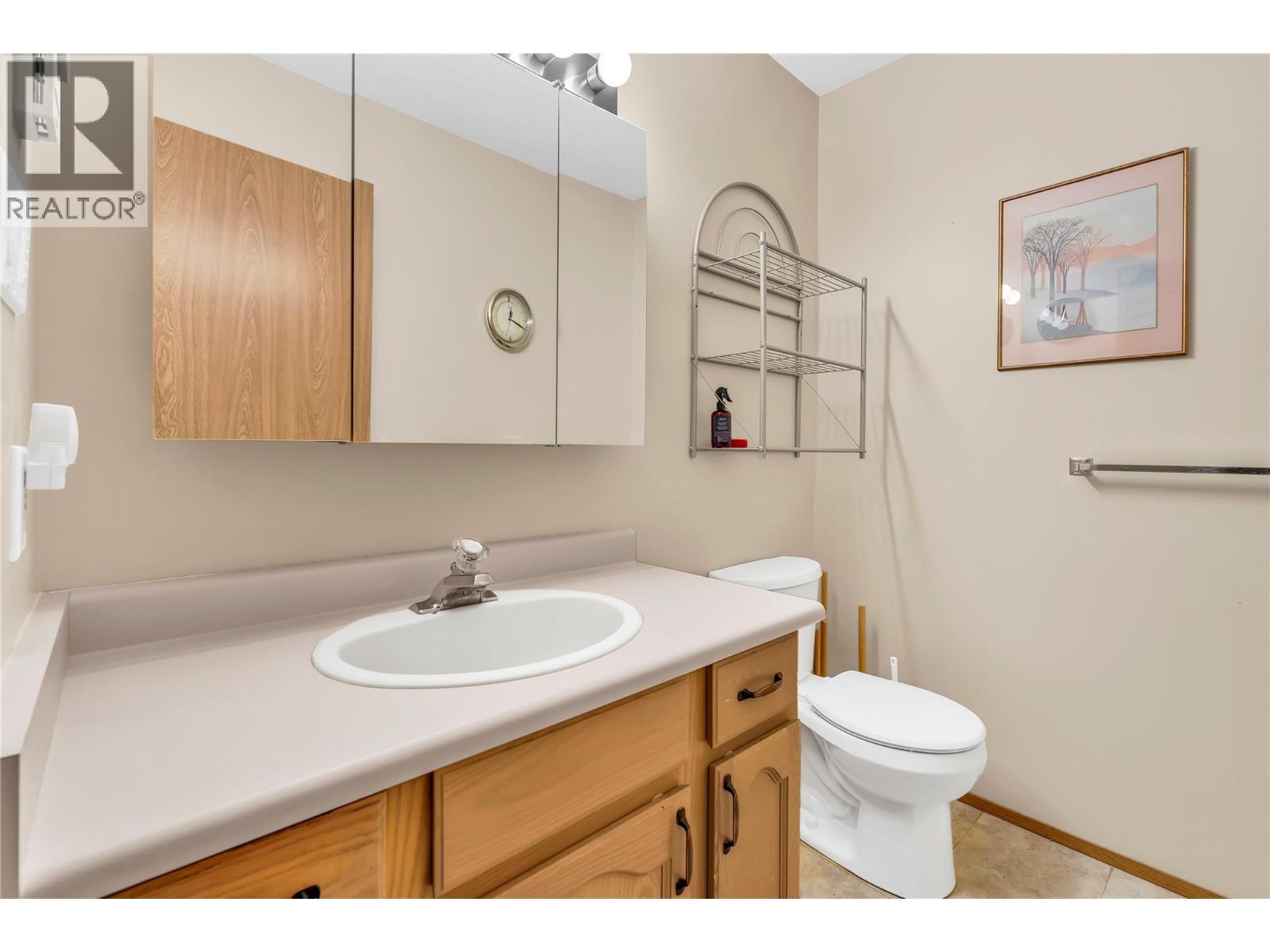 272 Green Avenue W Unit# 402 Property Photo 18