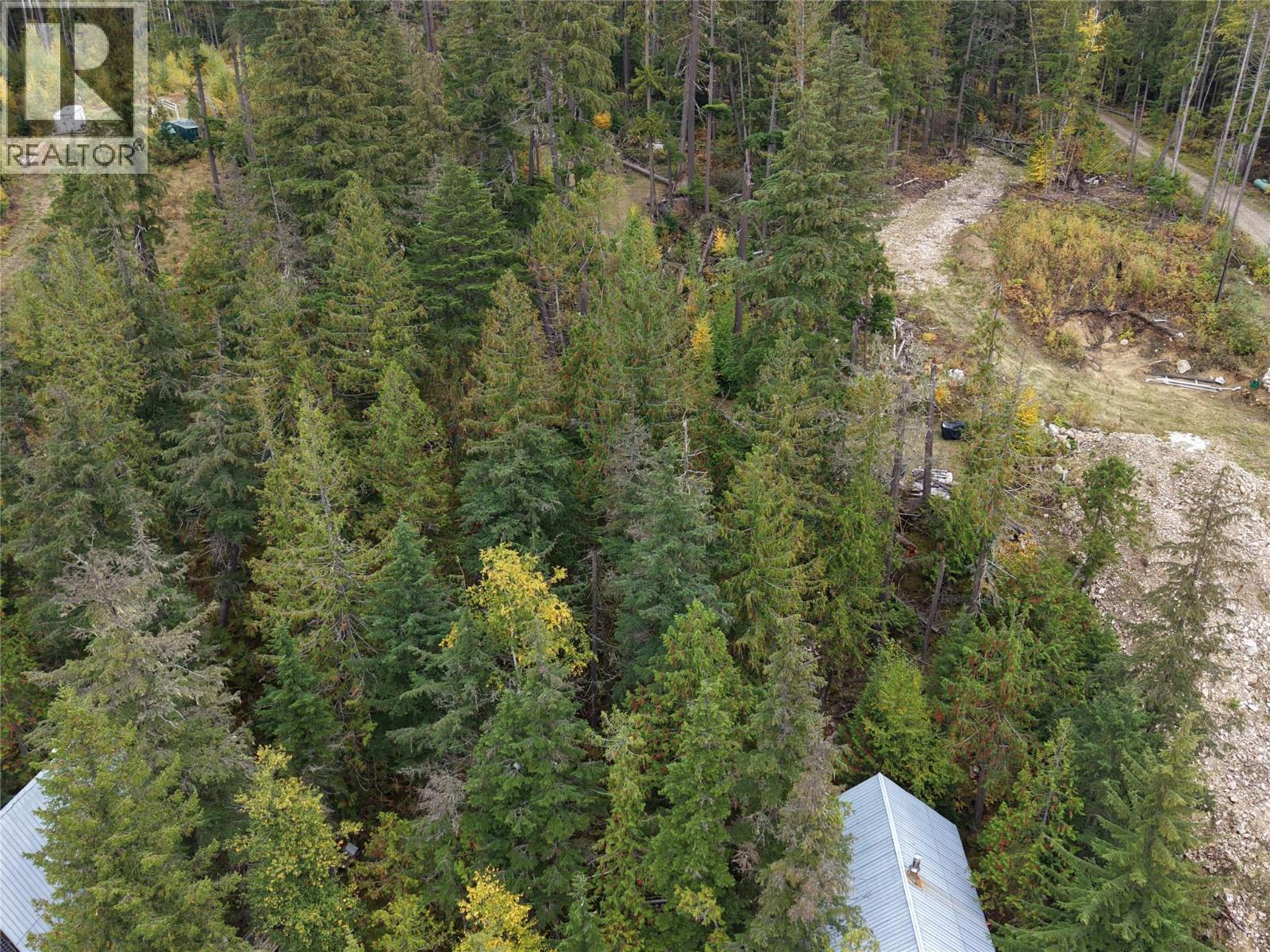 912 Bradley Road Property Photo 11