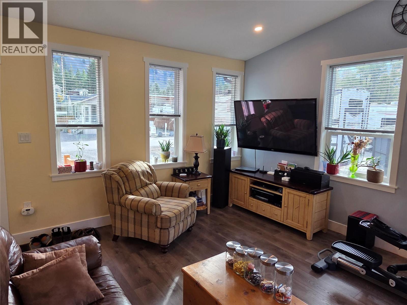 4354 Highway 3 Unit# 30 Property Photo 13