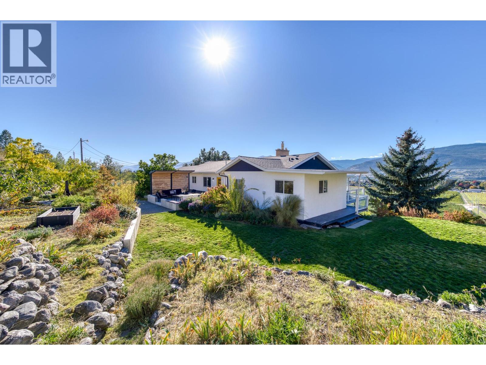 398 Upper Bench Road S Property Photo 3