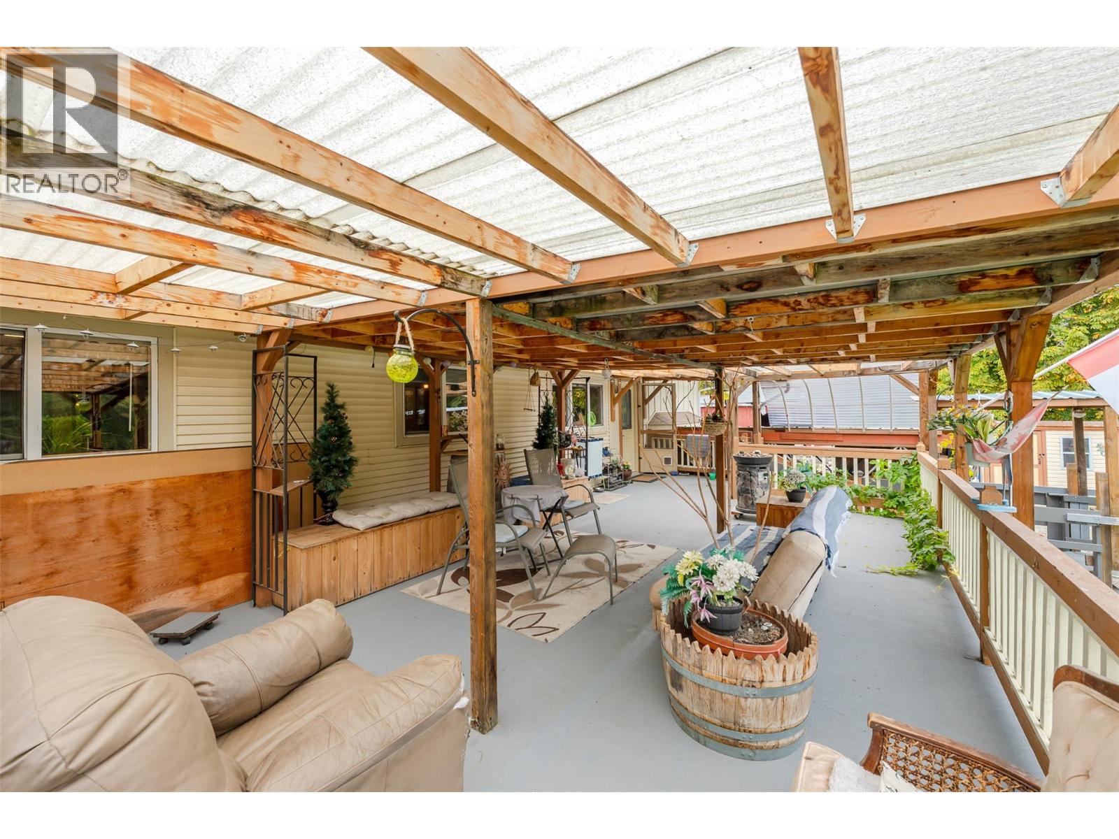 5467 Sawmill Road Property Photo 11