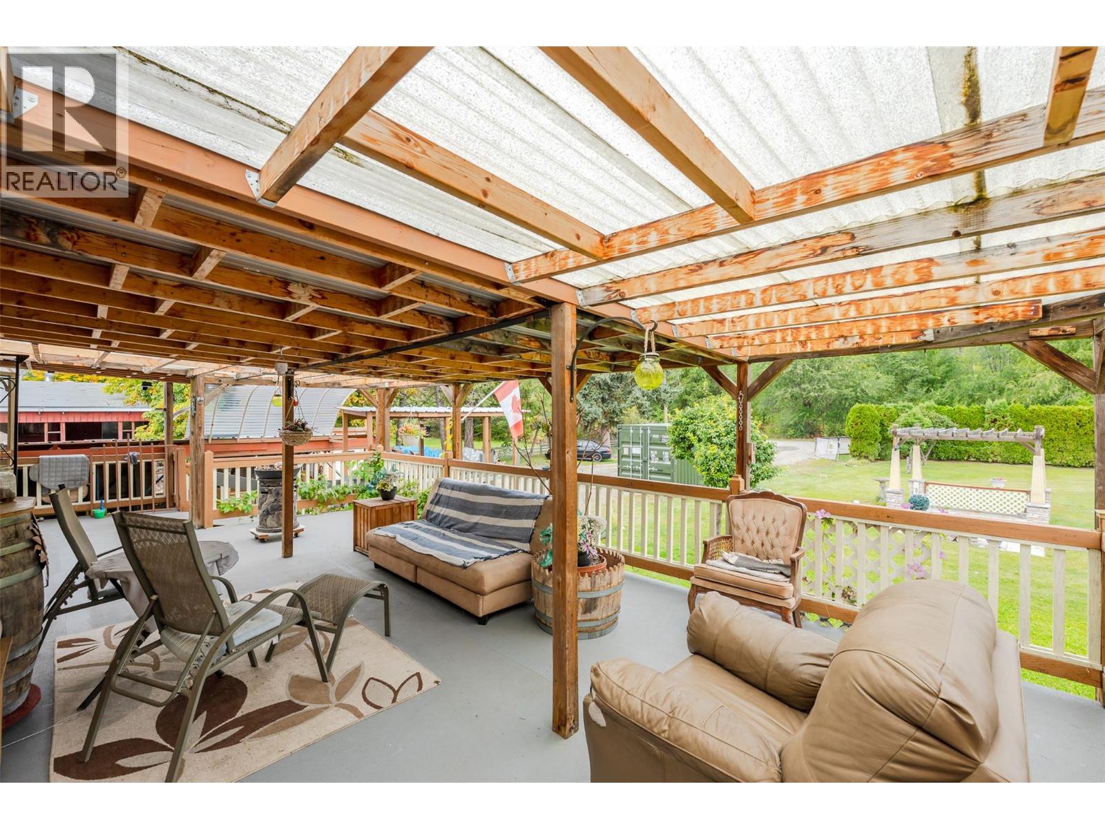 5467 Sawmill Road Property Photo 12