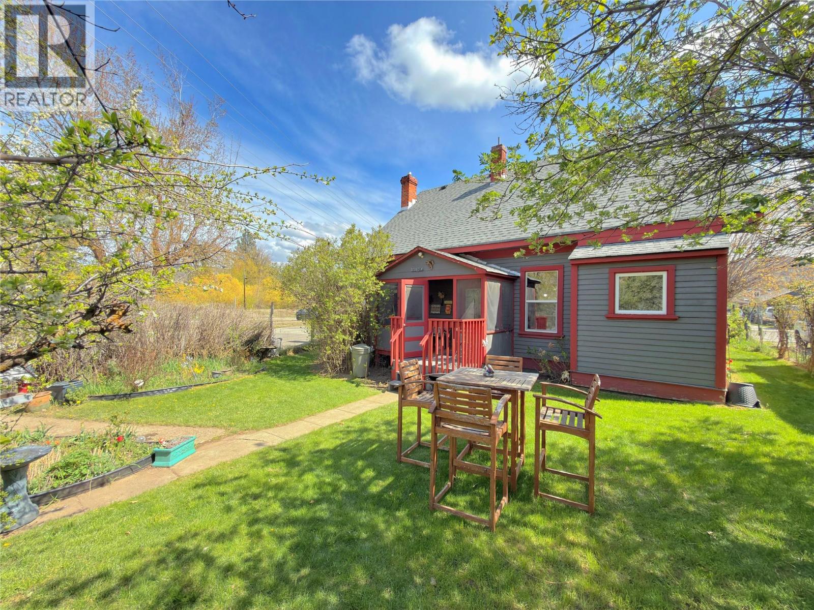 55 Harold Avenue Property Photo 33