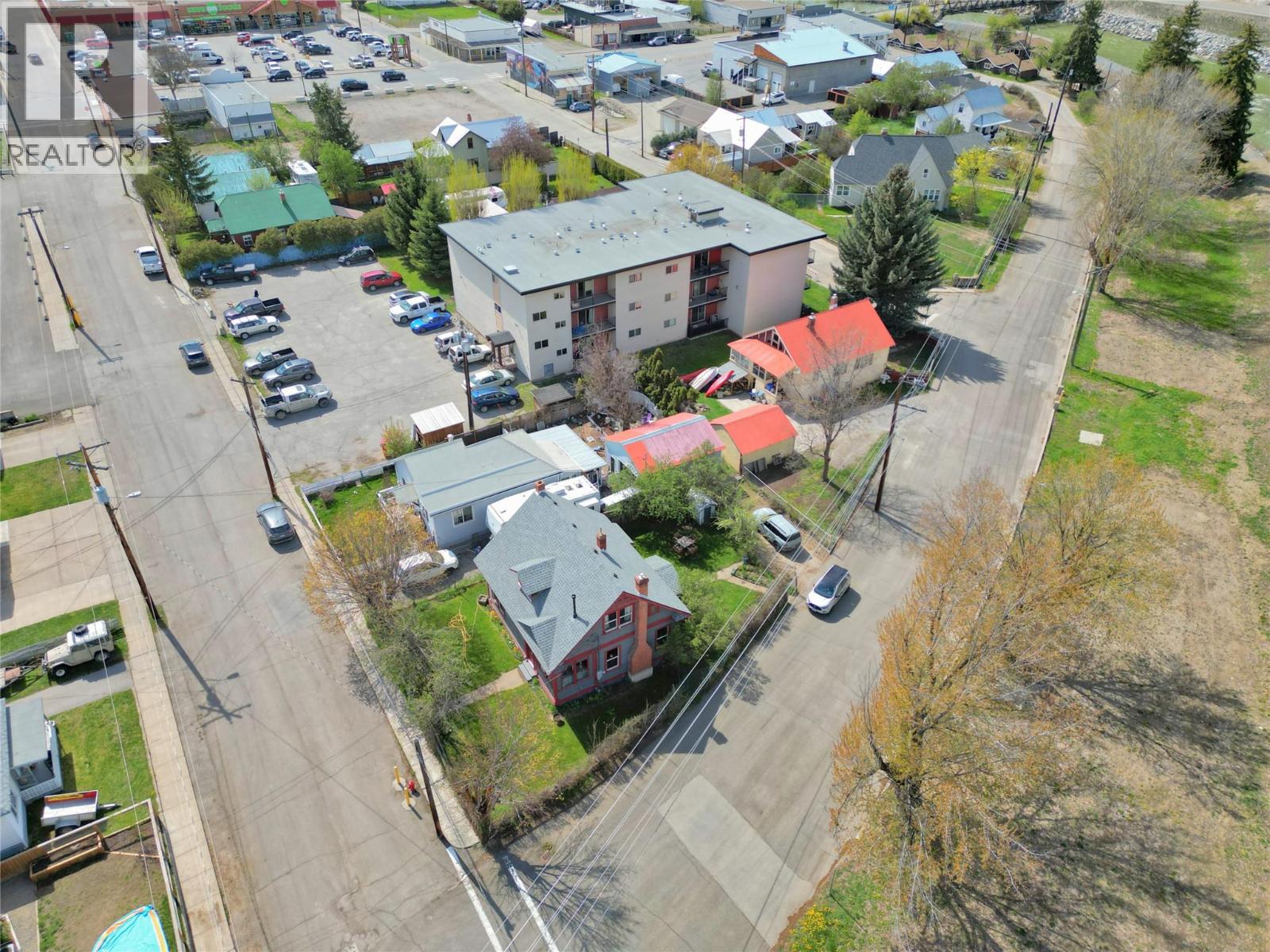 55 Harold Avenue Property Photo 34