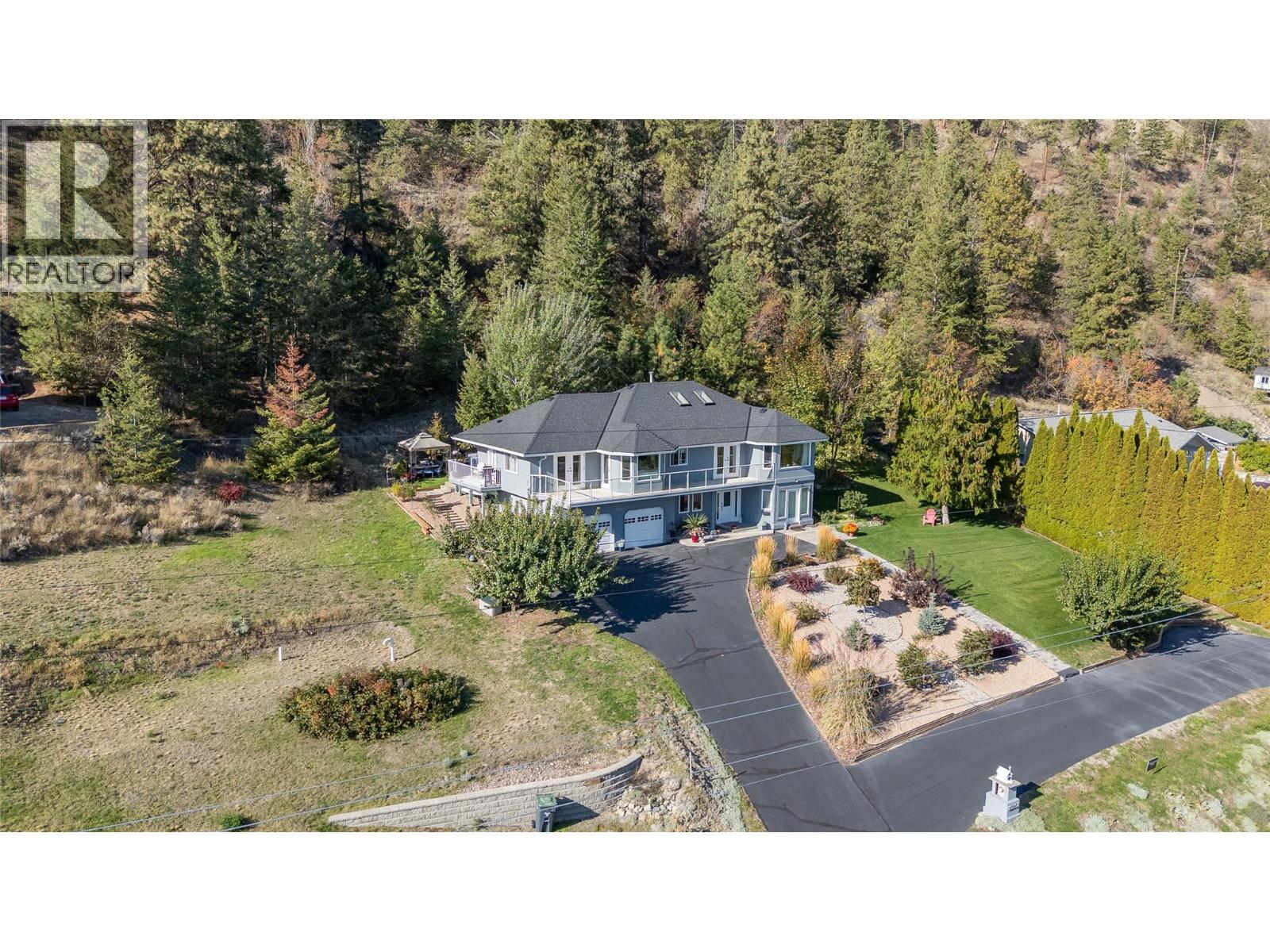 10804 Giants Head Road Property Photo 2