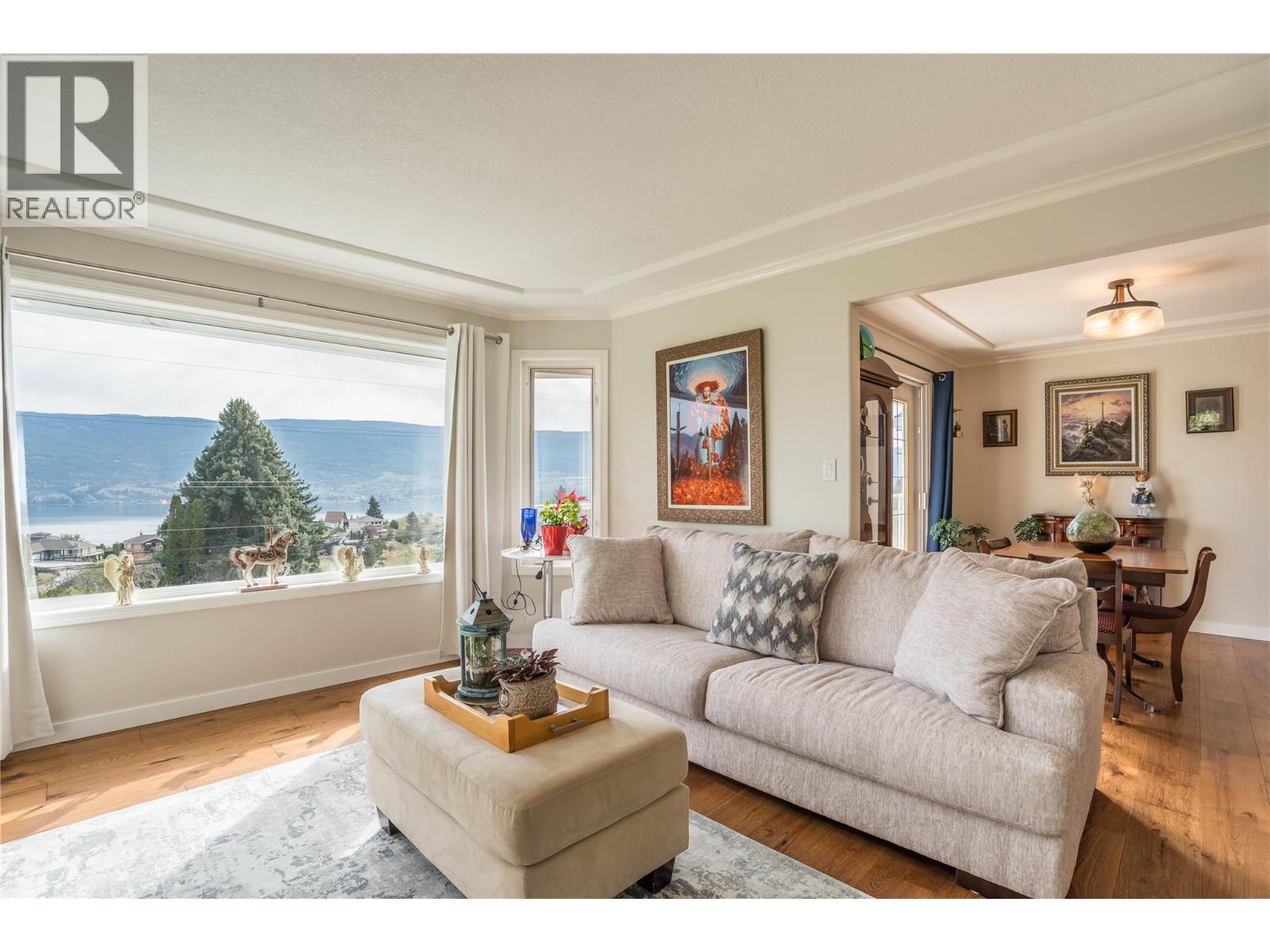 10804 Giants Head Road Property Photo 5