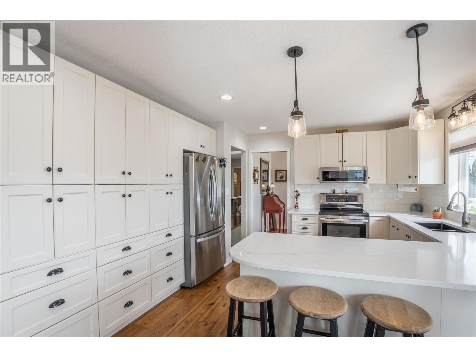 10804 Giants Head Road Property Photo 12