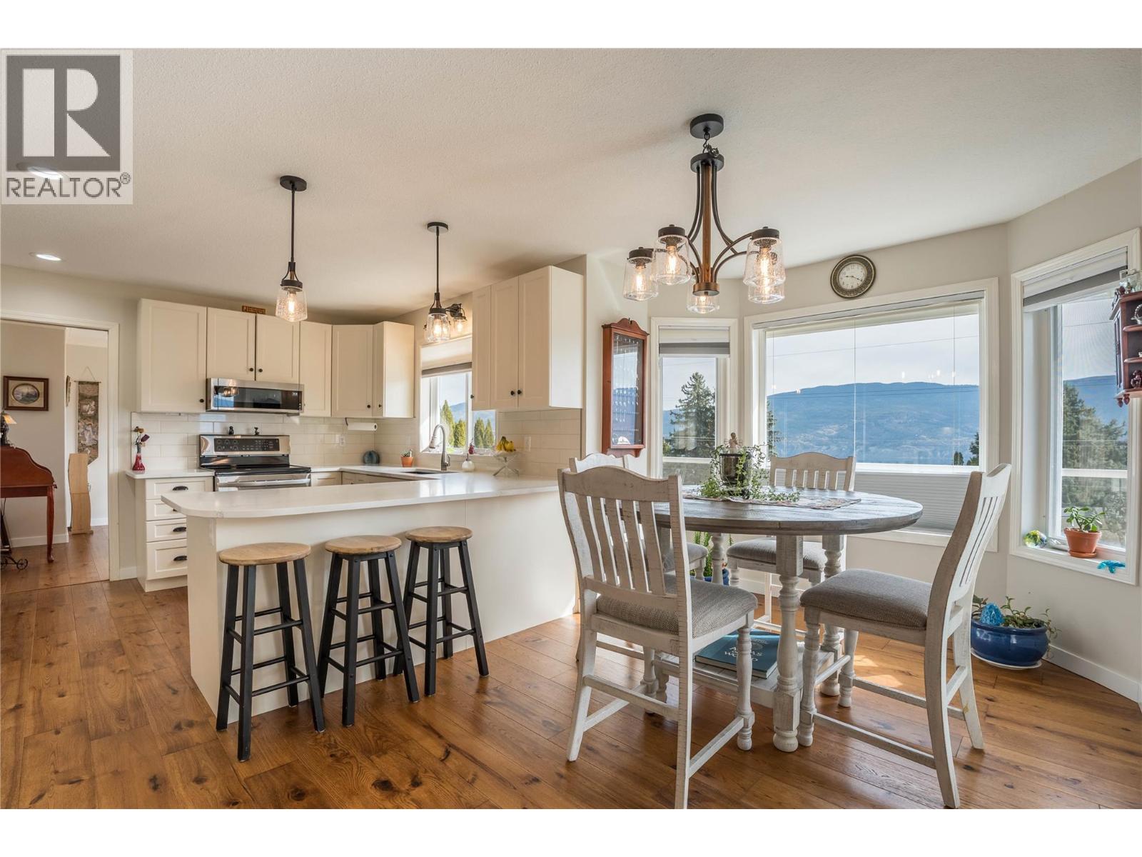 10804 Giants Head Road Property Photo 15