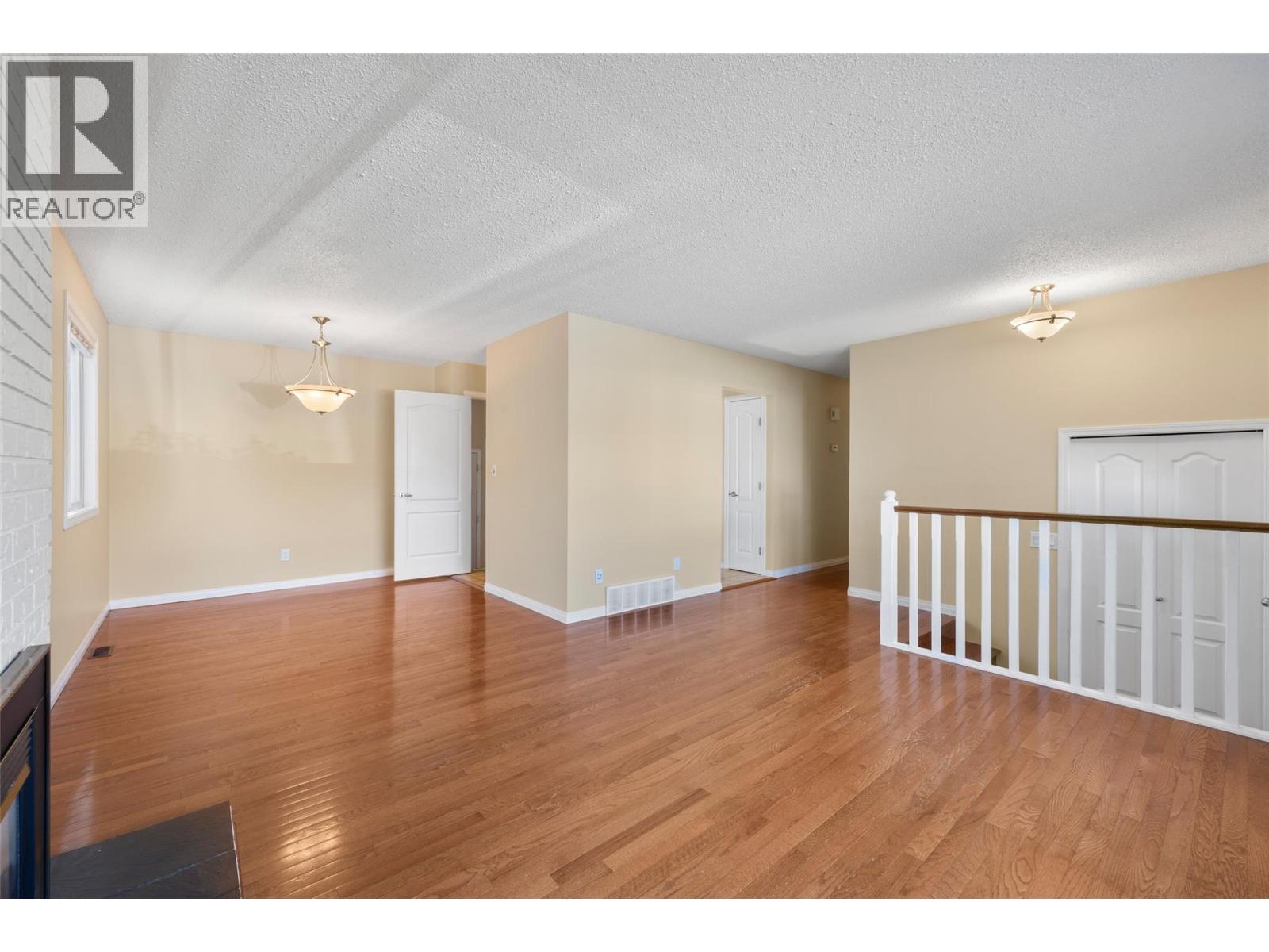 1145 Linthorpe Road Property Photo 8