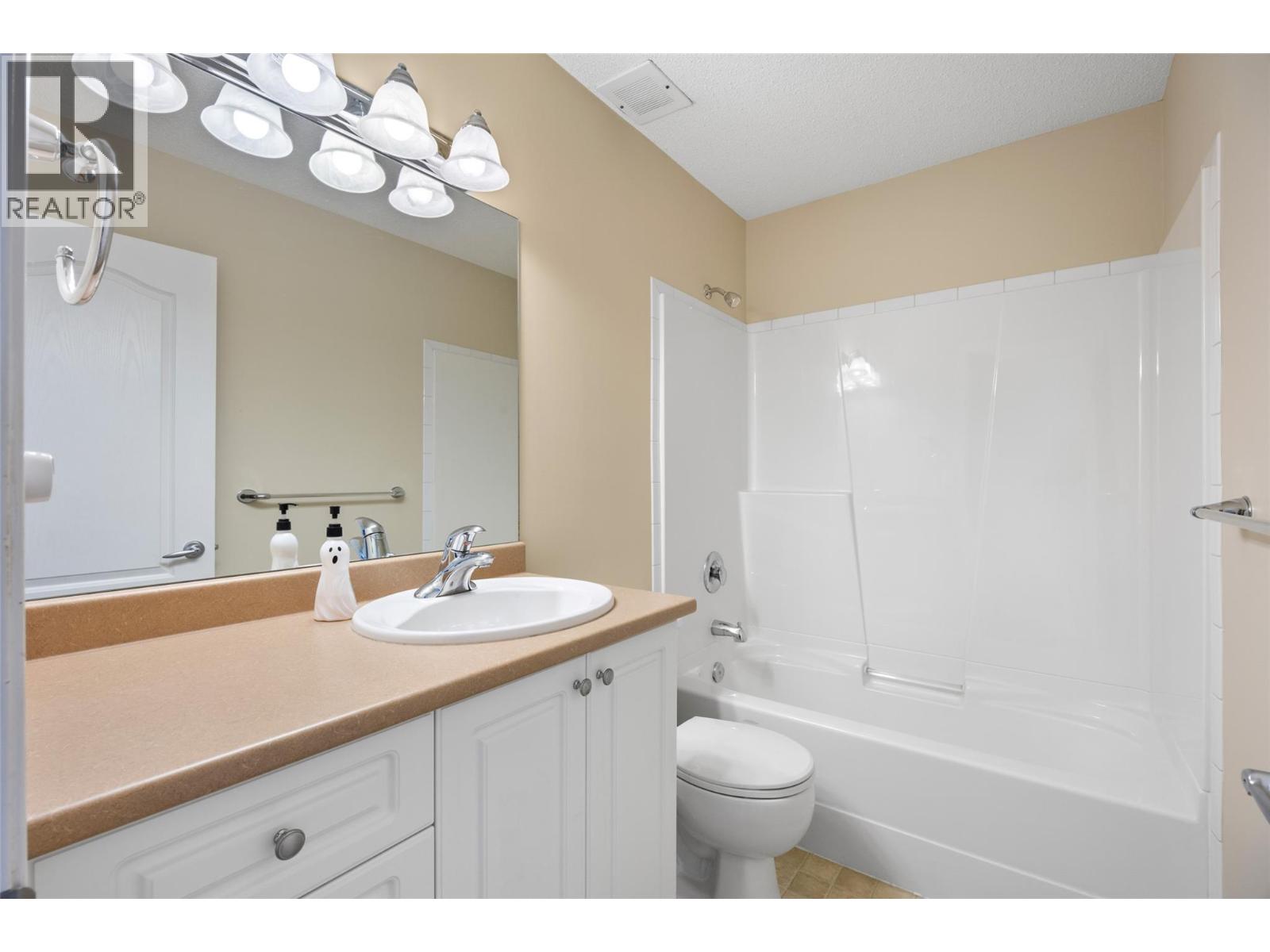 1145 Linthorpe Road Property Photo 13