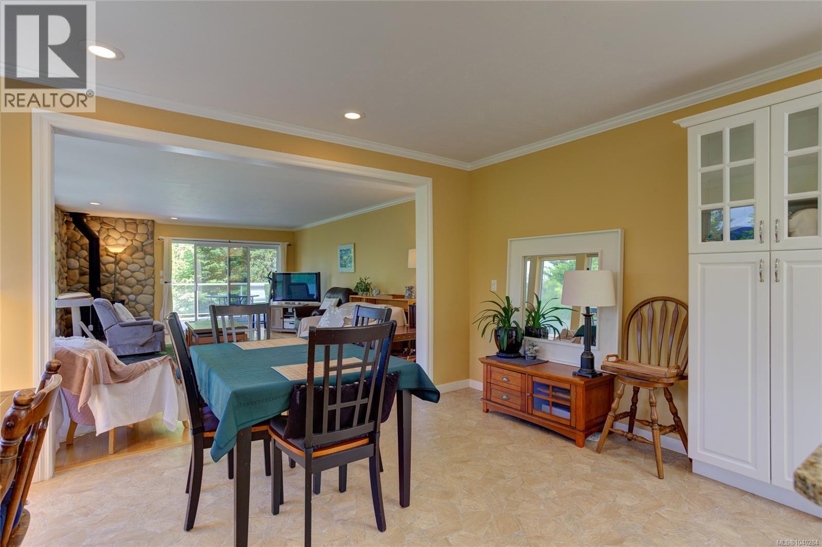 9857 Youbou Rd Property Photo 10