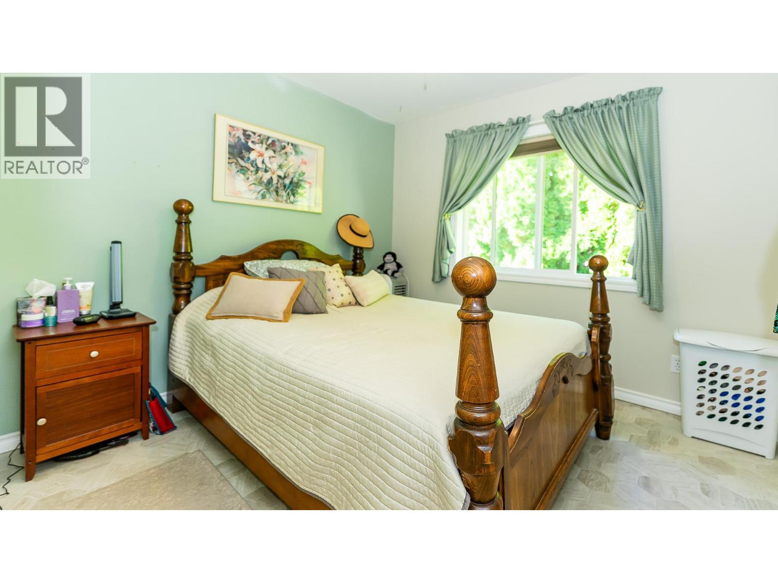 1291 49 Avenue Ne Property Photo 8