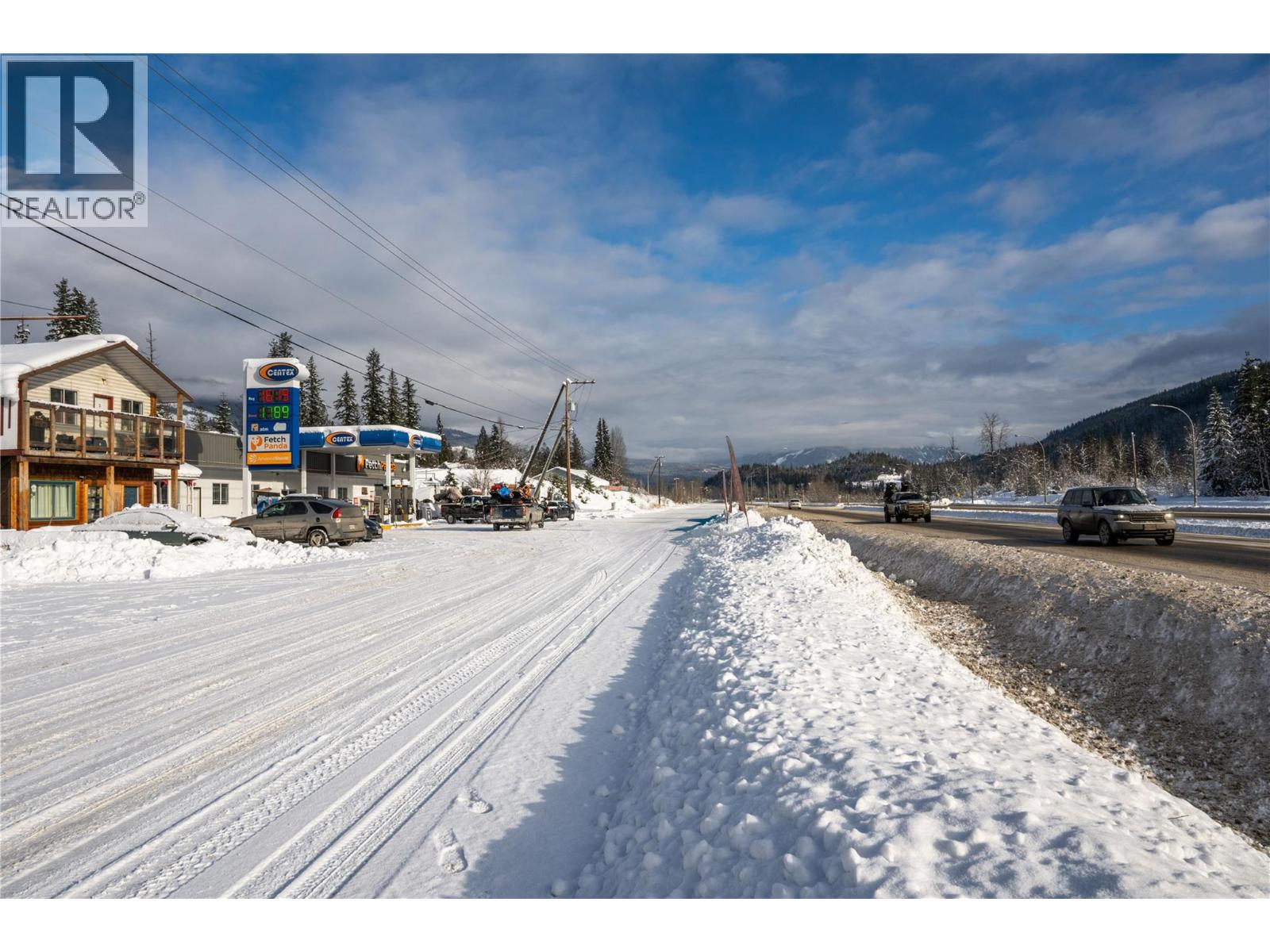 3643 Malakwa Road Property Photo 19