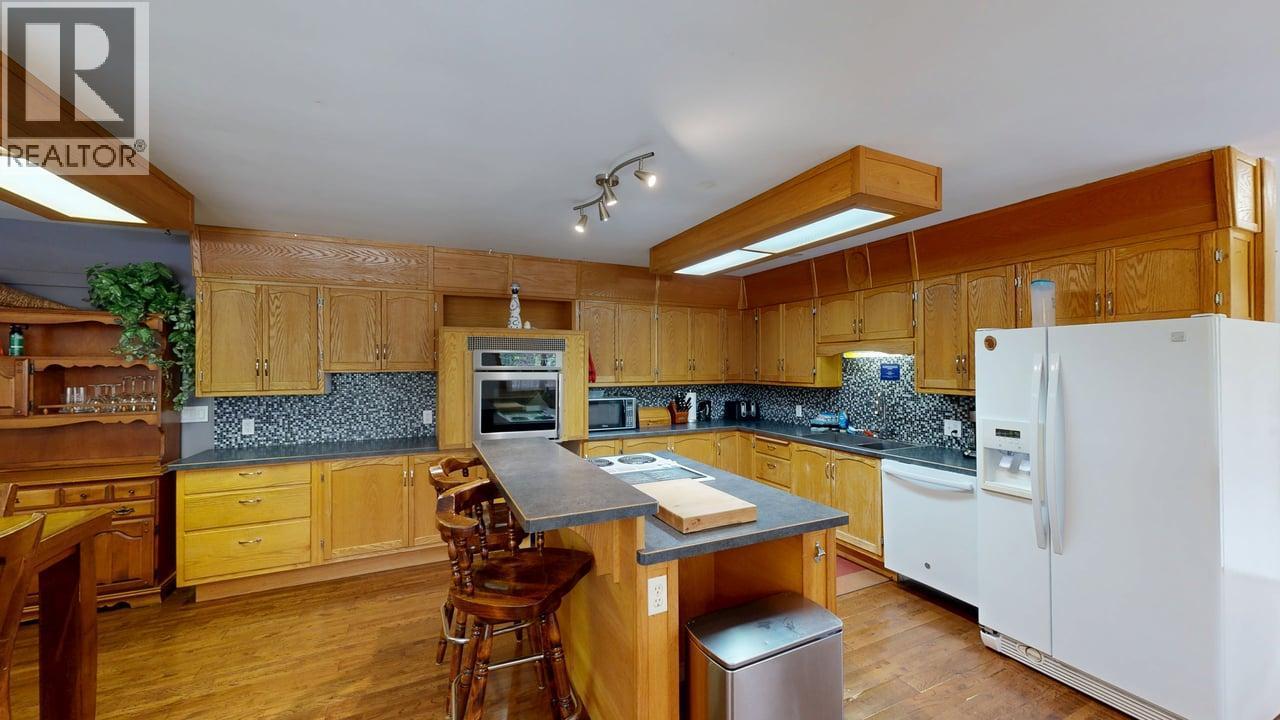 1693 Oberg Johnson Road Property Photo 8