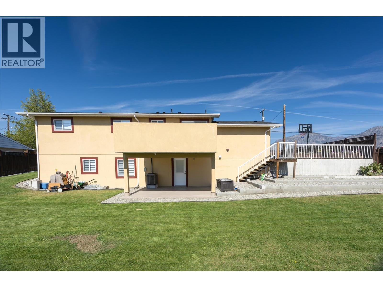 10115 74th Avenue Property Photo 6
