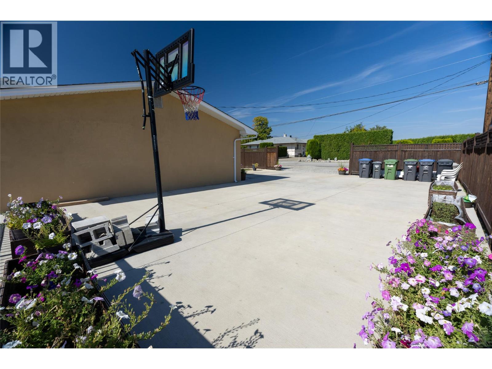 10115 74th Avenue Property Photo 7