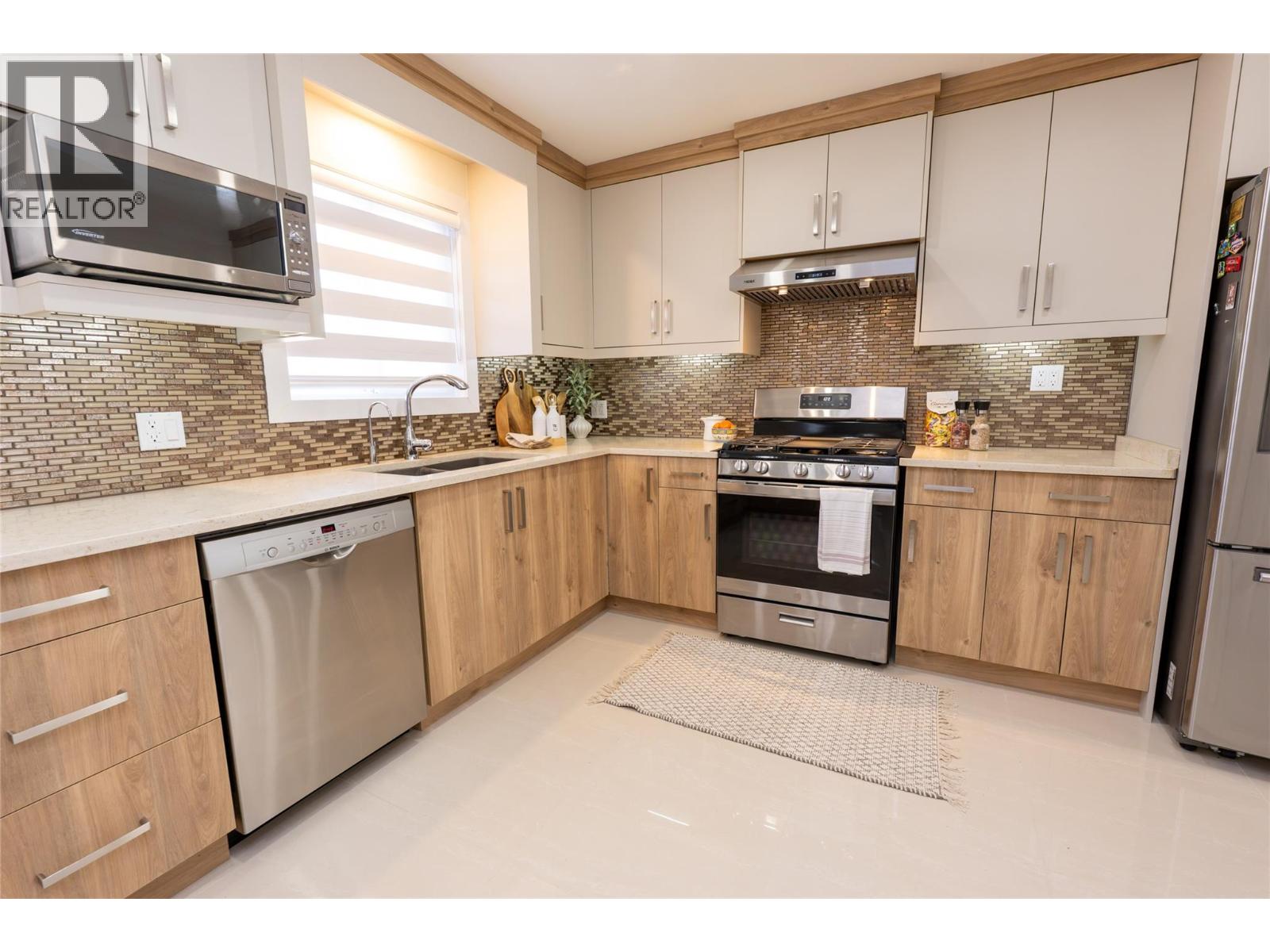 10115 74th Avenue Property Photo 16