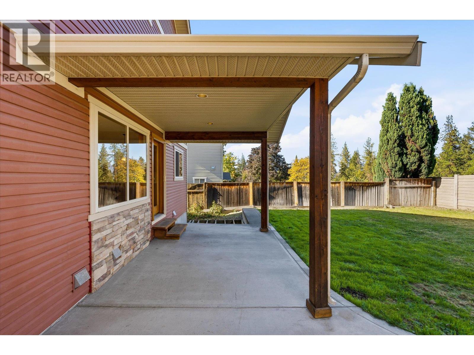 922 Paret Crescent Property Photo 11