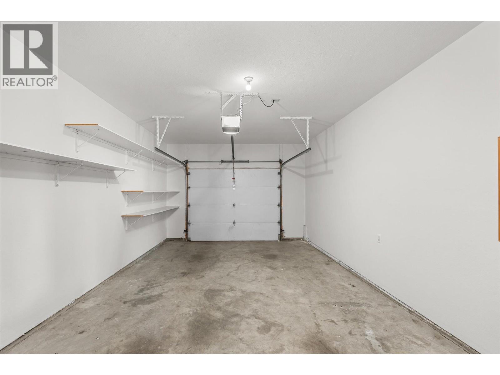 922 Paret Crescent Property Photo 17