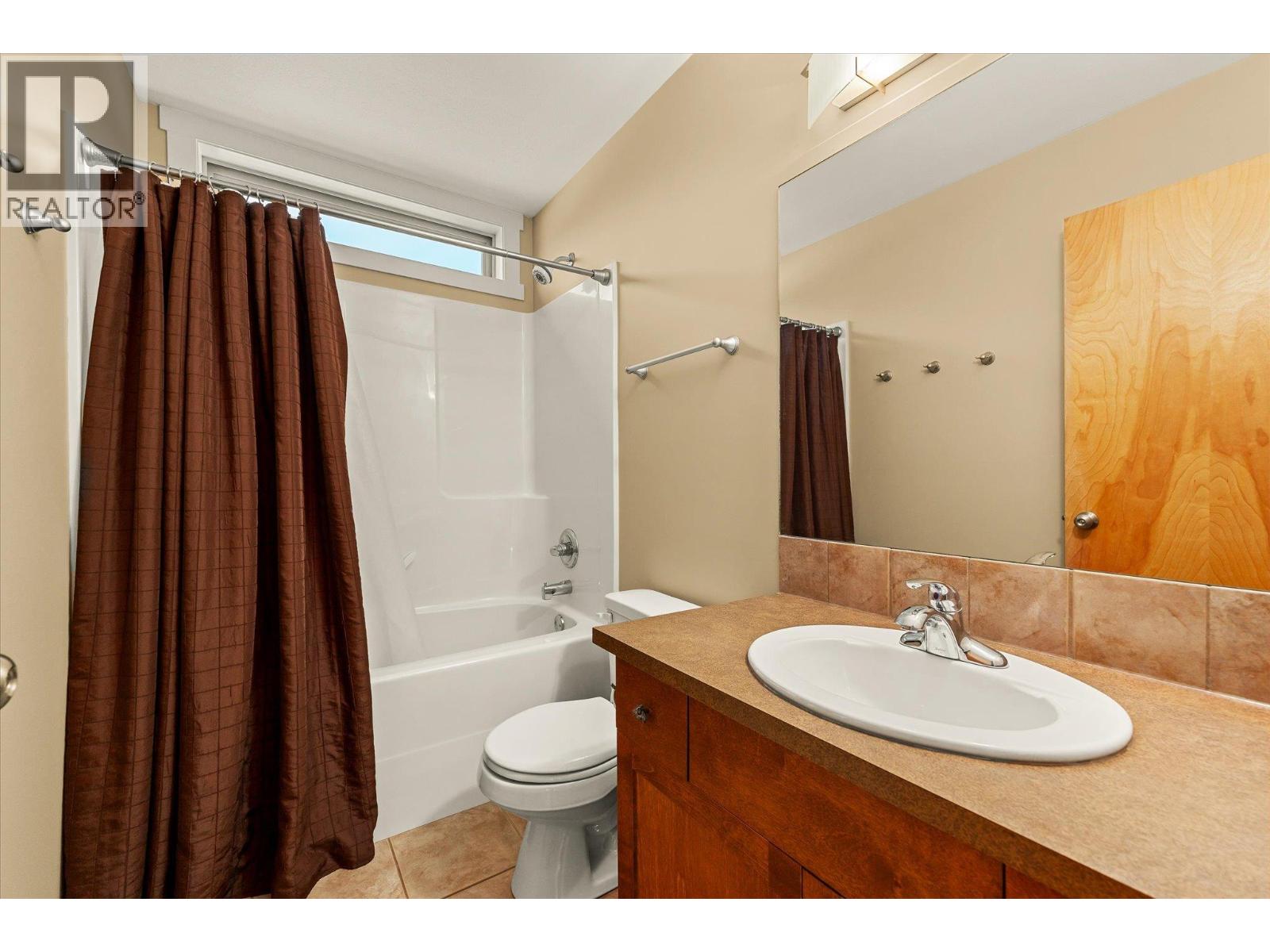 922 Paret Crescent Property Photo 26