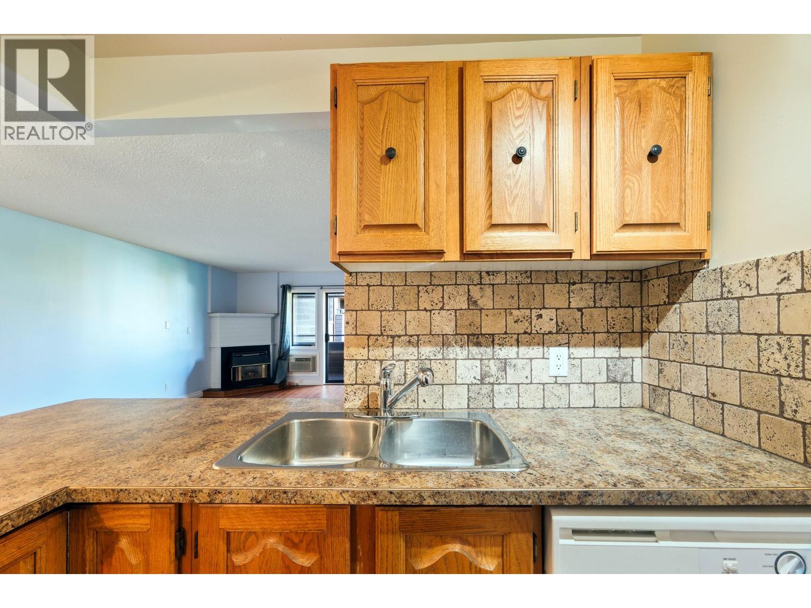 1801 32 Street Unit# 303 Property Photo 2
