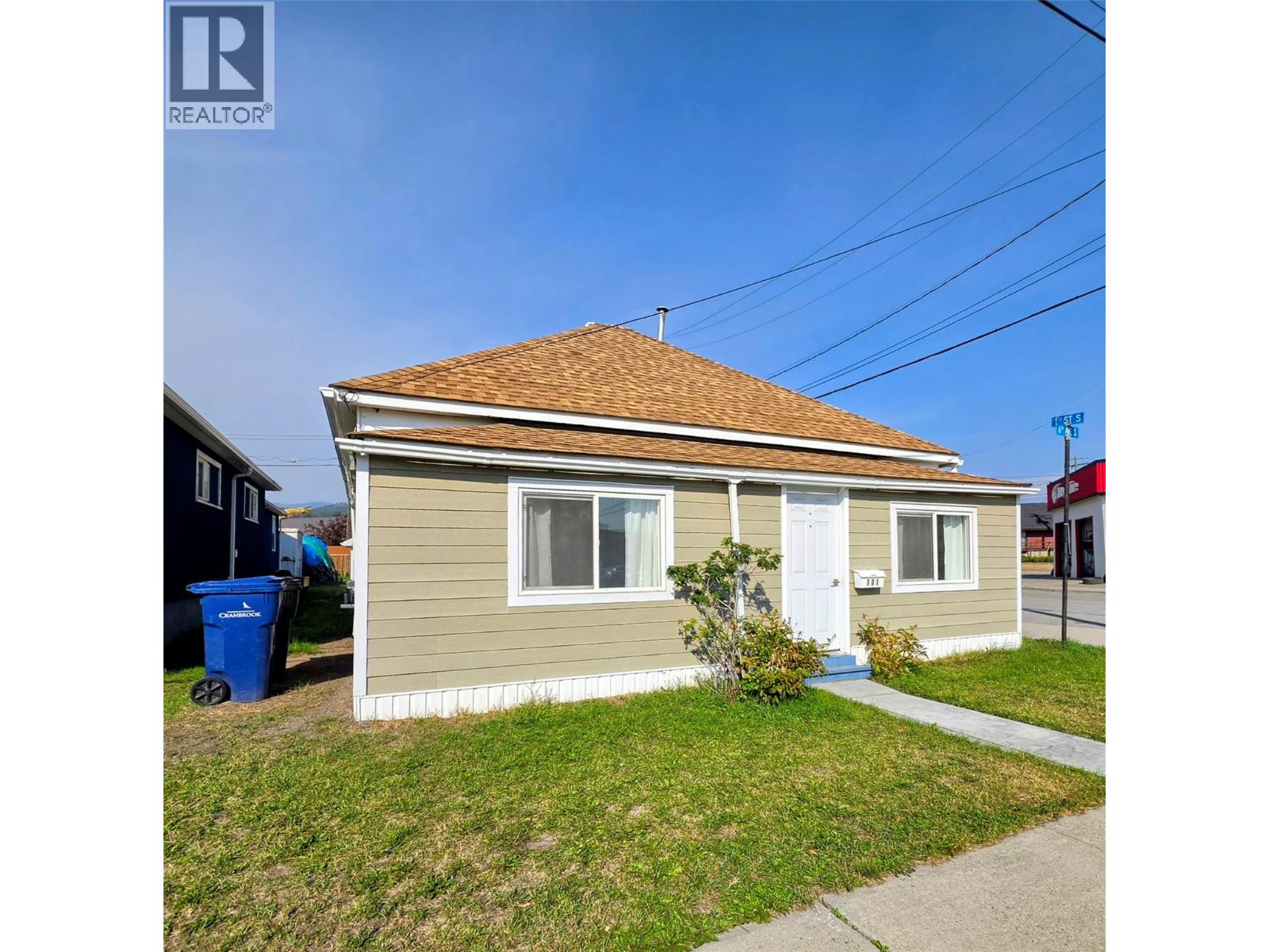 101 6th Avenue S Property Photo 2
