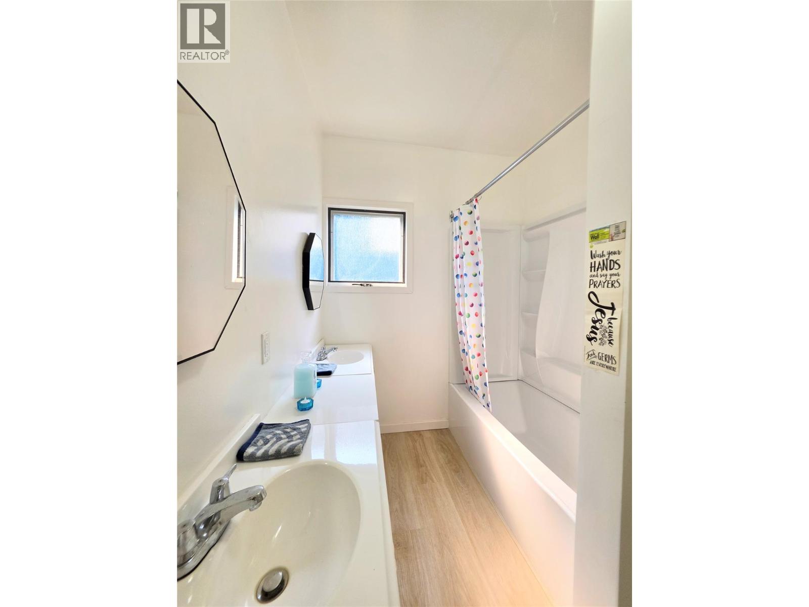 101 6th Avenue S Property Photo 17
