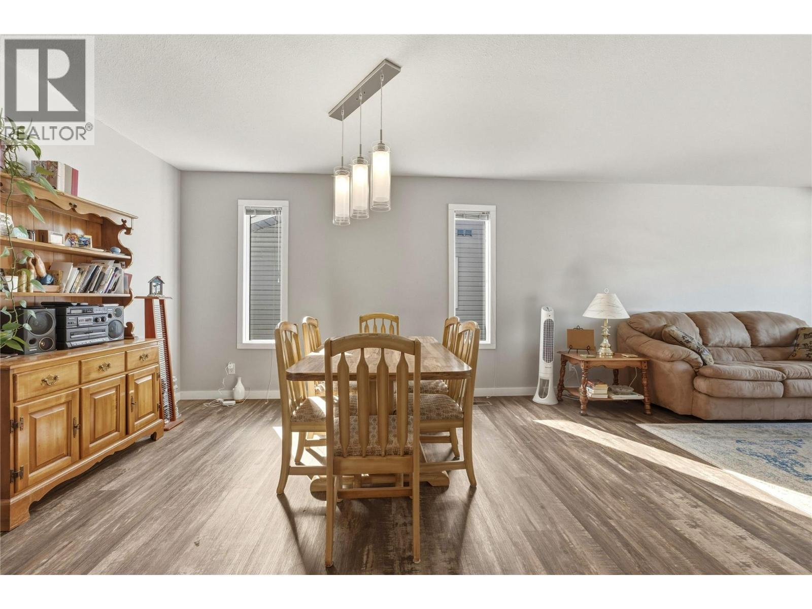 317 3rd Street Property Photo 7