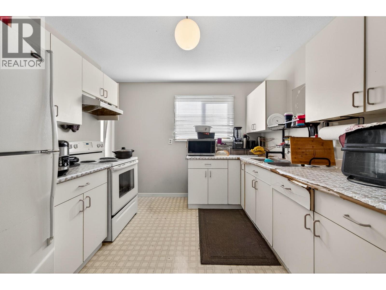 2070/2072 Westsyde Road Property Photo 6