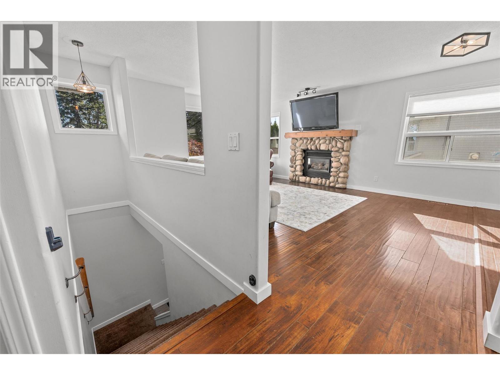 3220 Mciver Road Property Photo 12