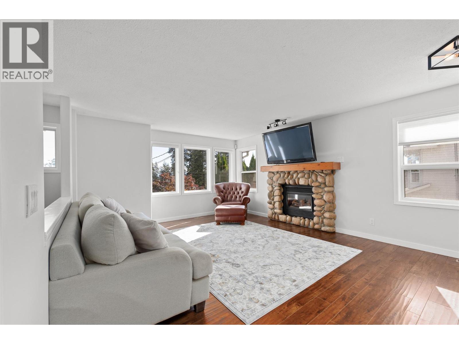 3220 Mciver Road Property Photo 13