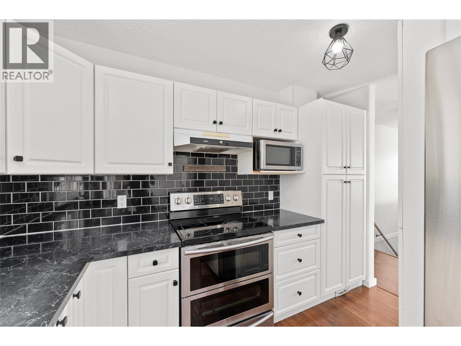 3220 Mciver Road Property Photo 19