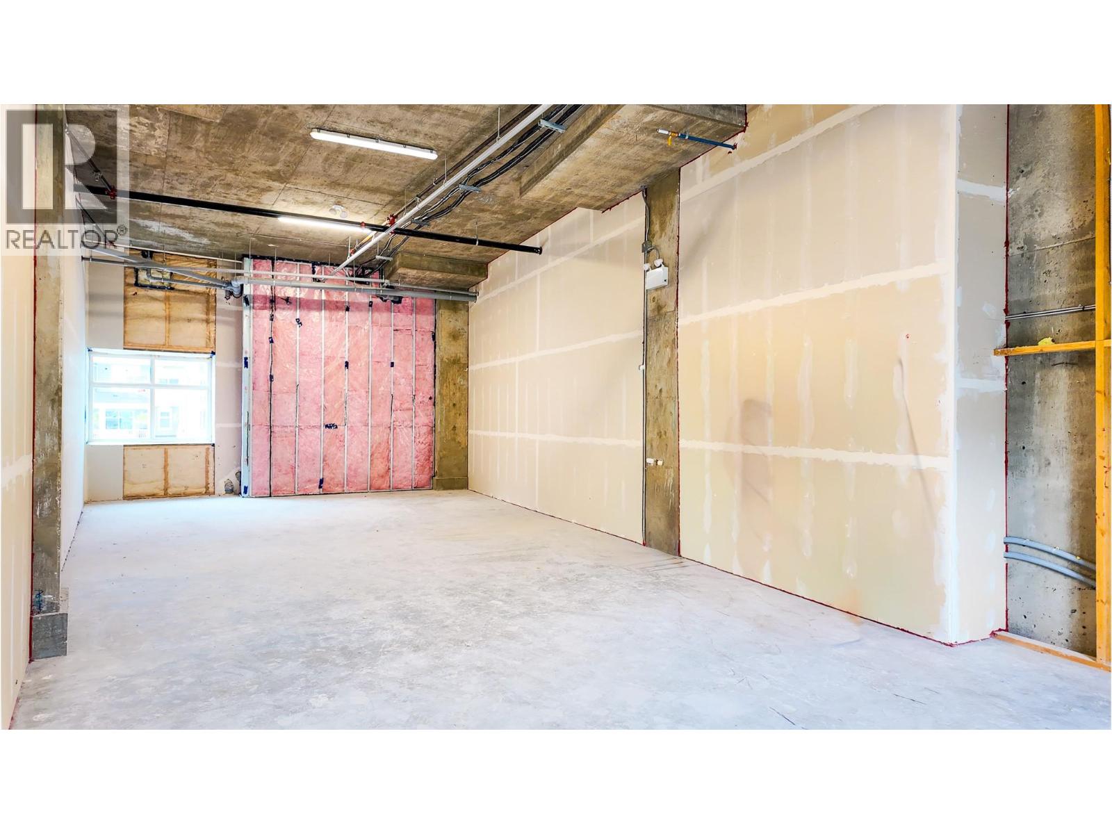 5300 Main Street Property Photo 10