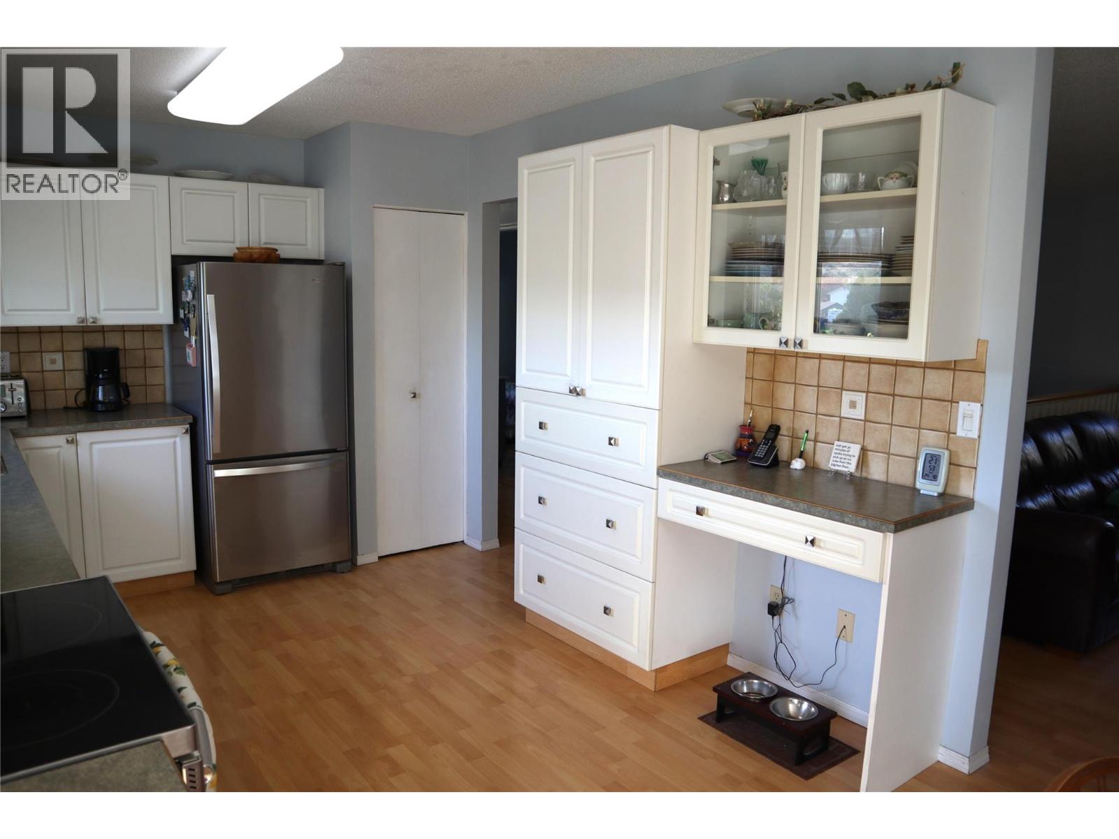 1233 Hook Drive Property Photo 3