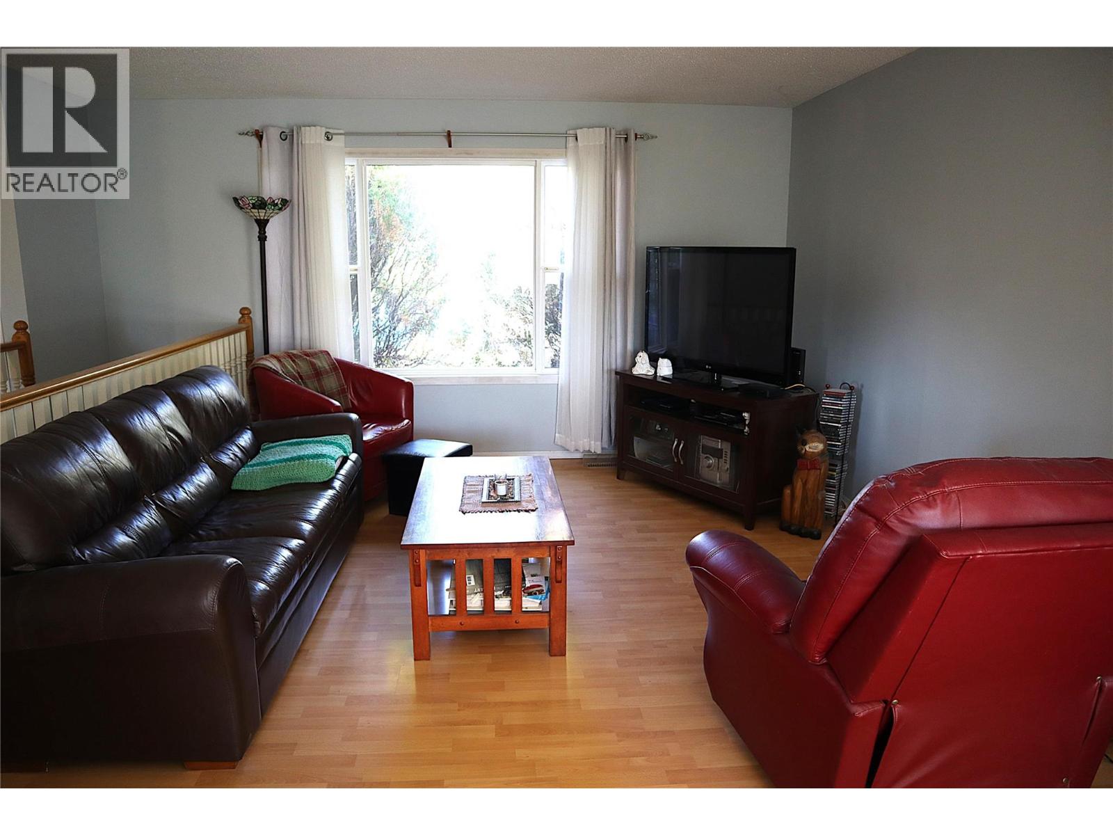 1233 Hook Drive Property Photo 8