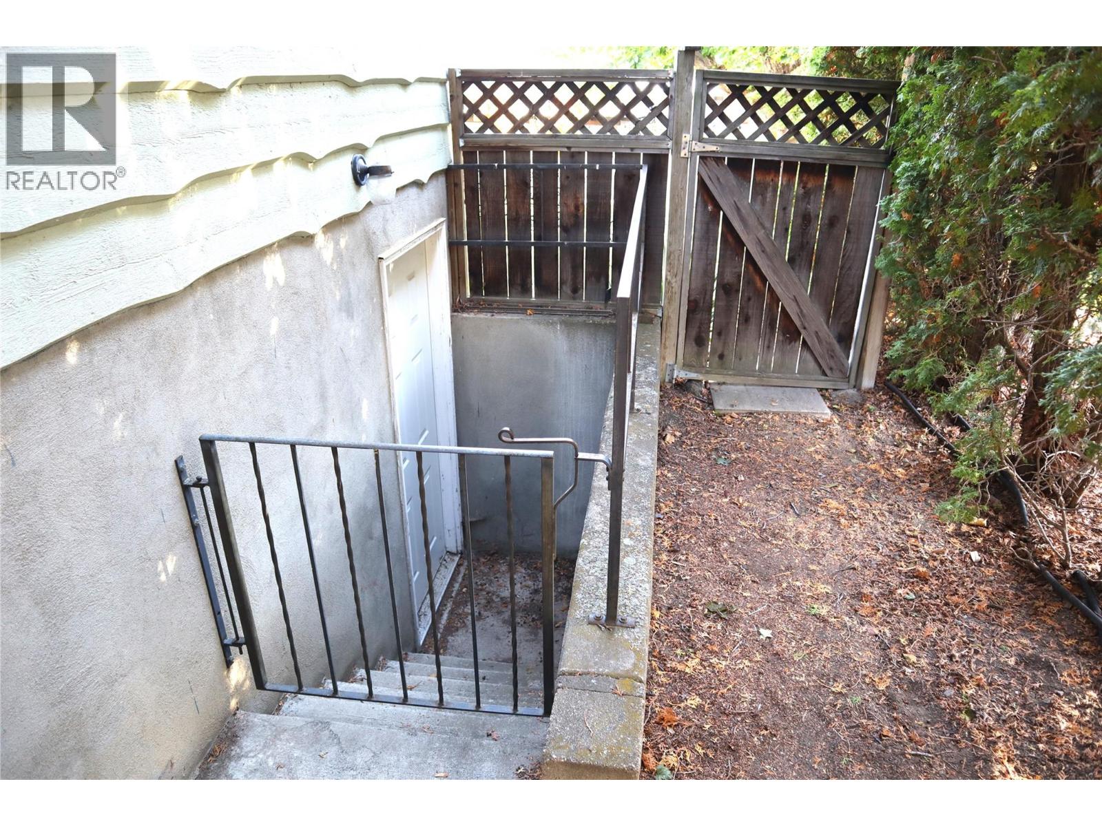1233 Hook Drive Property Photo 15