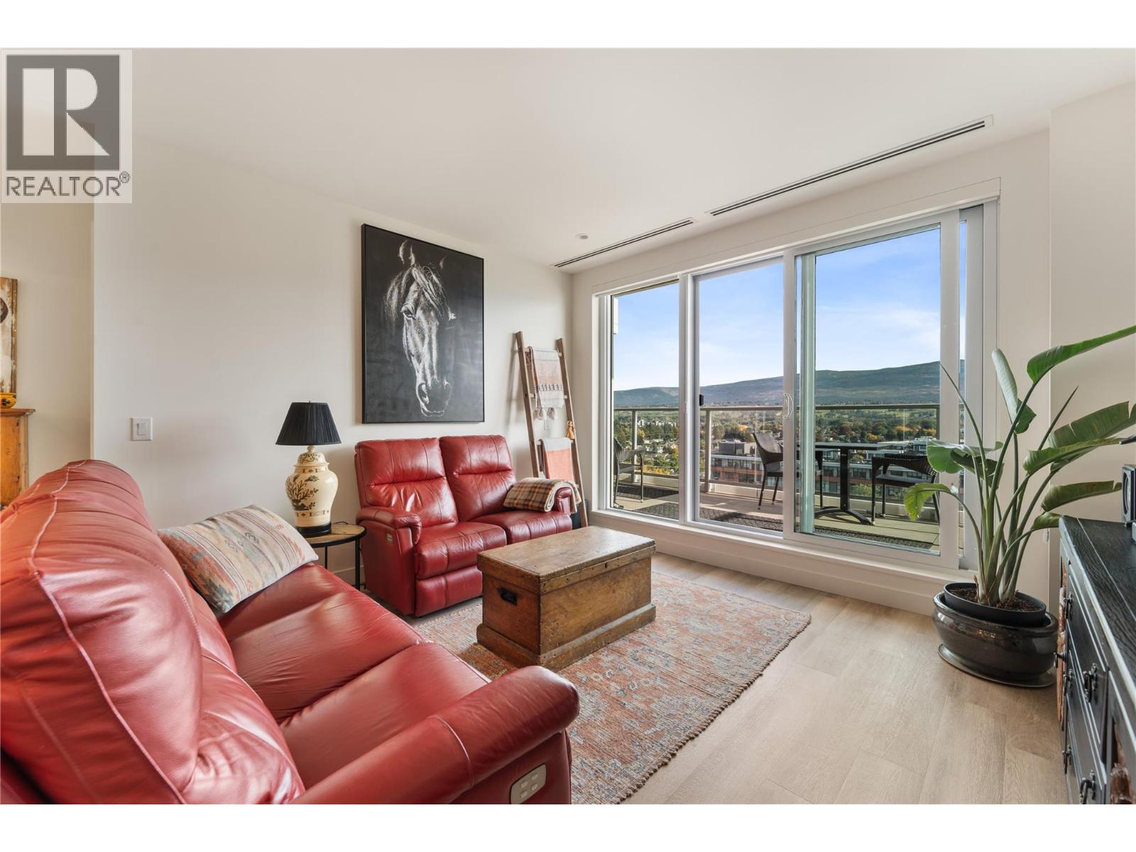 3340 Lakeshore Road Unit# 1003 Property Photo 8