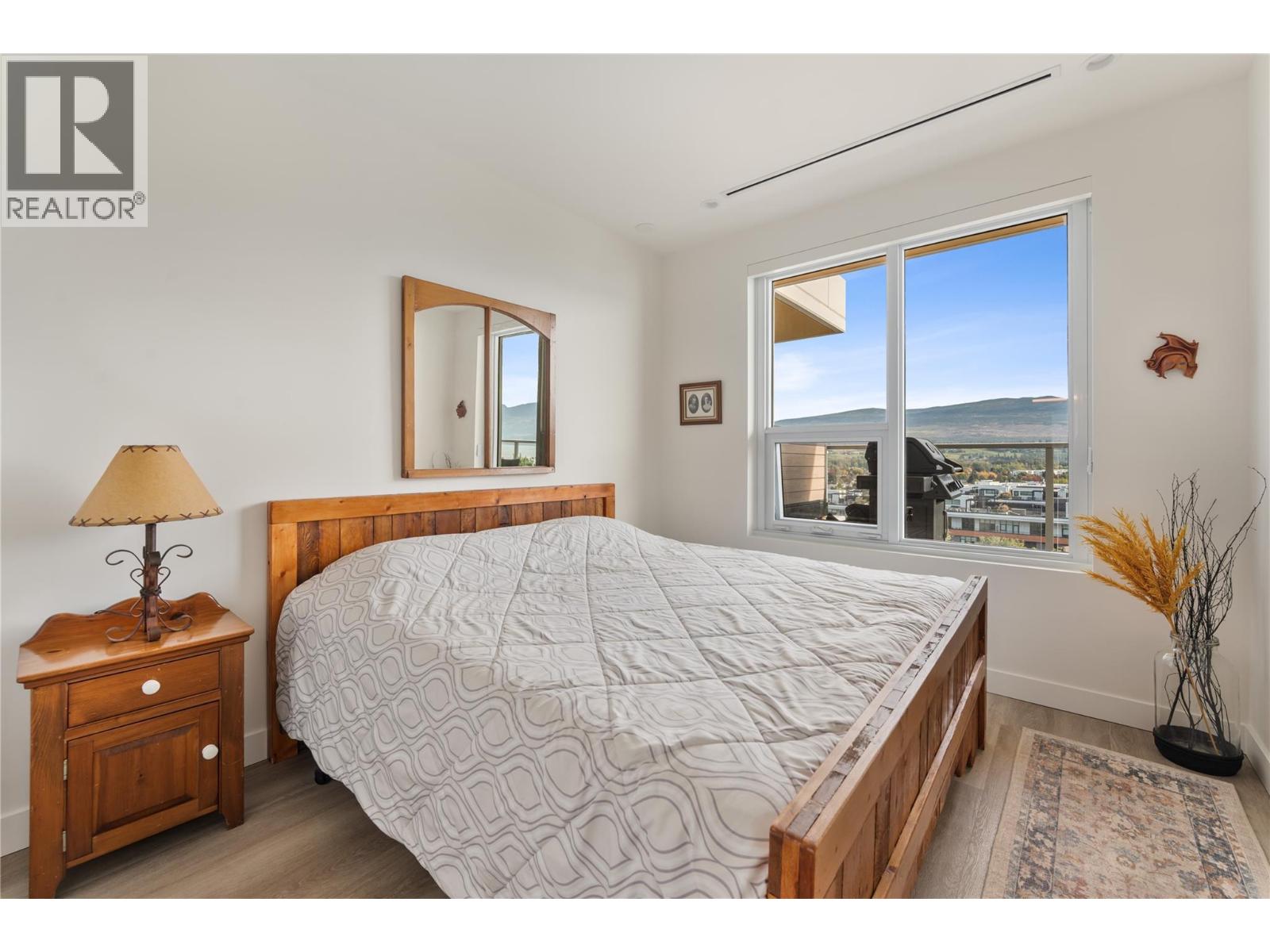 3340 Lakeshore Road Unit# 1003 Property Photo 13