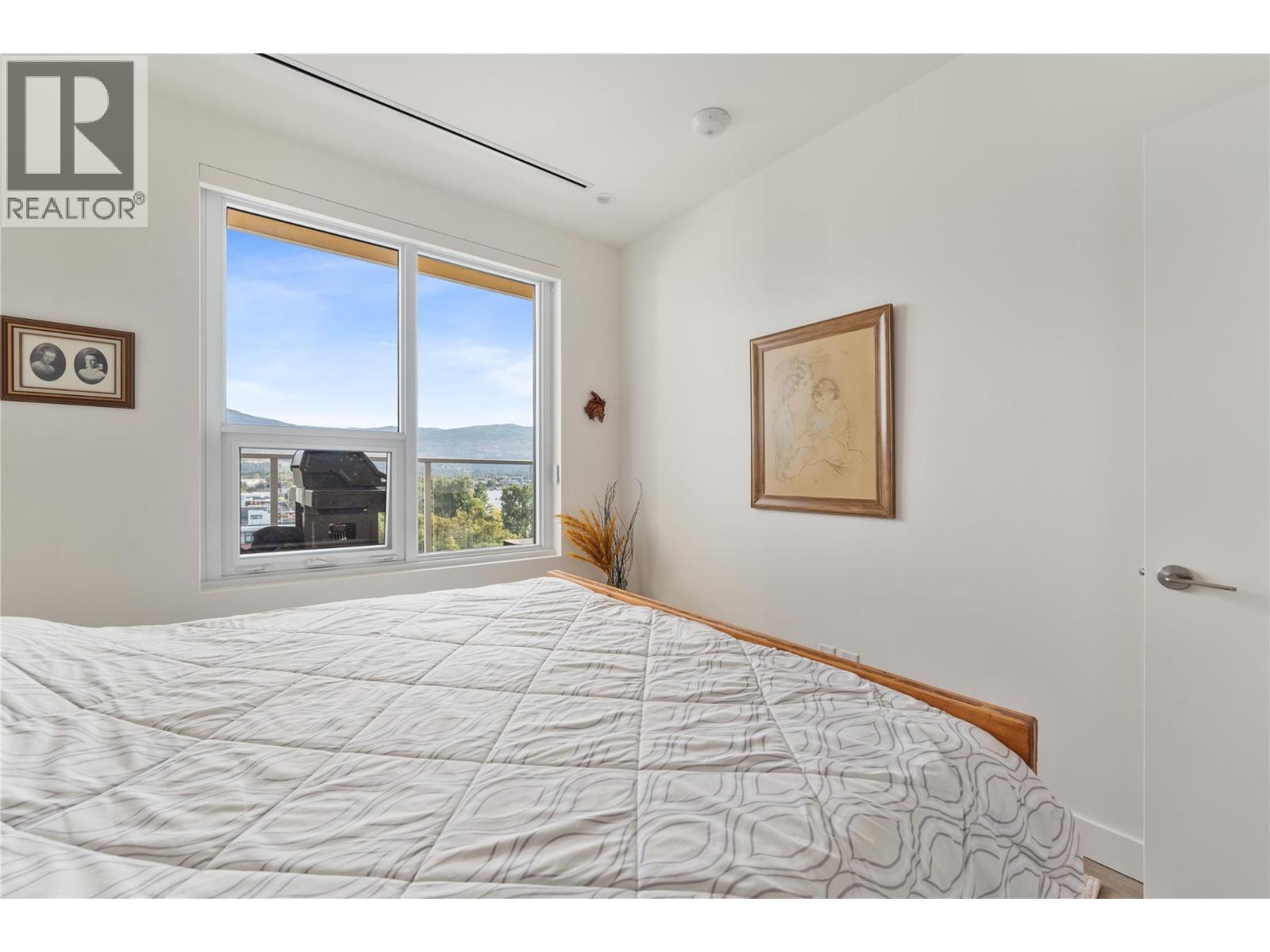 3340 Lakeshore Road Unit# 1003 Property Photo 15