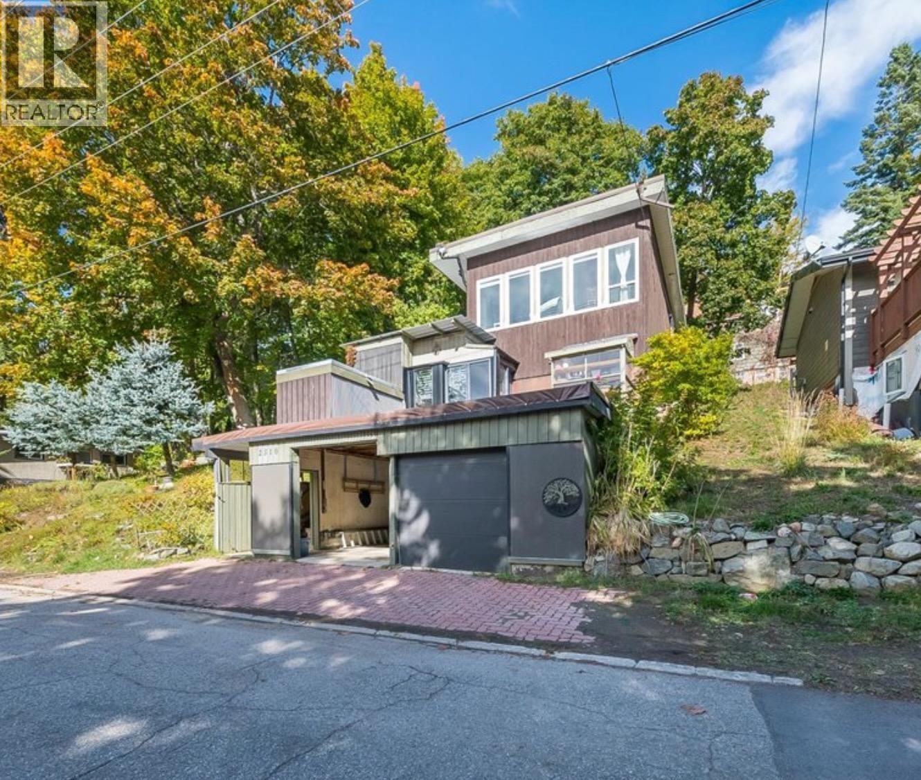 2510 Cooke Avenue Property Photo 1