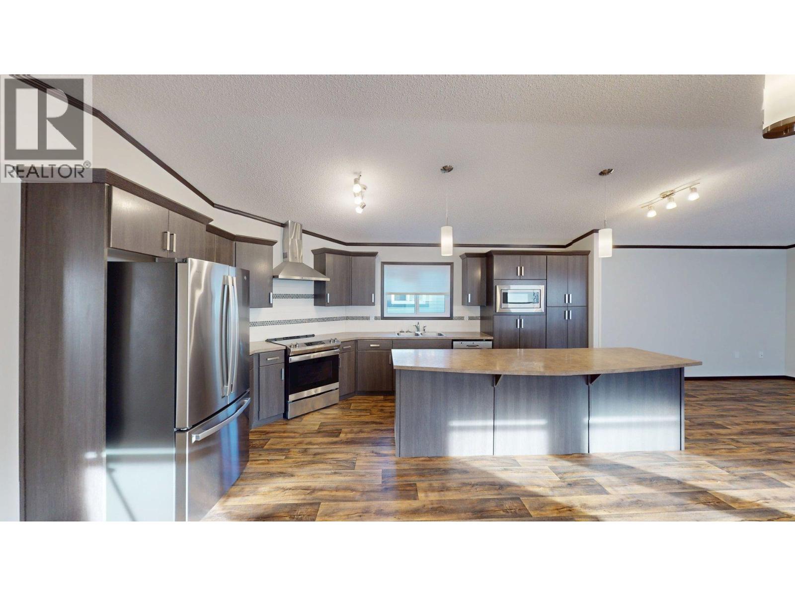 23 Deerborne Drive Property Photo 4