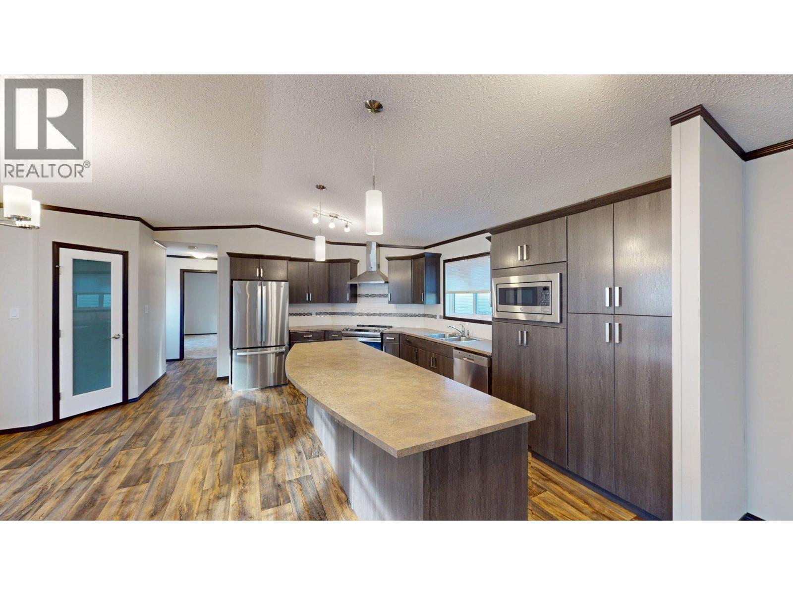 23 Deerborne Drive Property Photo 5