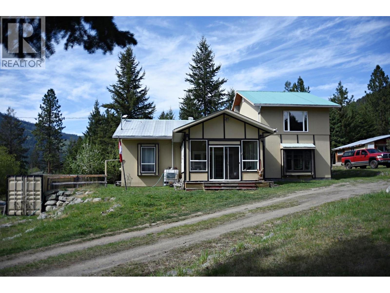 5420 Heffley Louis Creek Road Property Photo 1