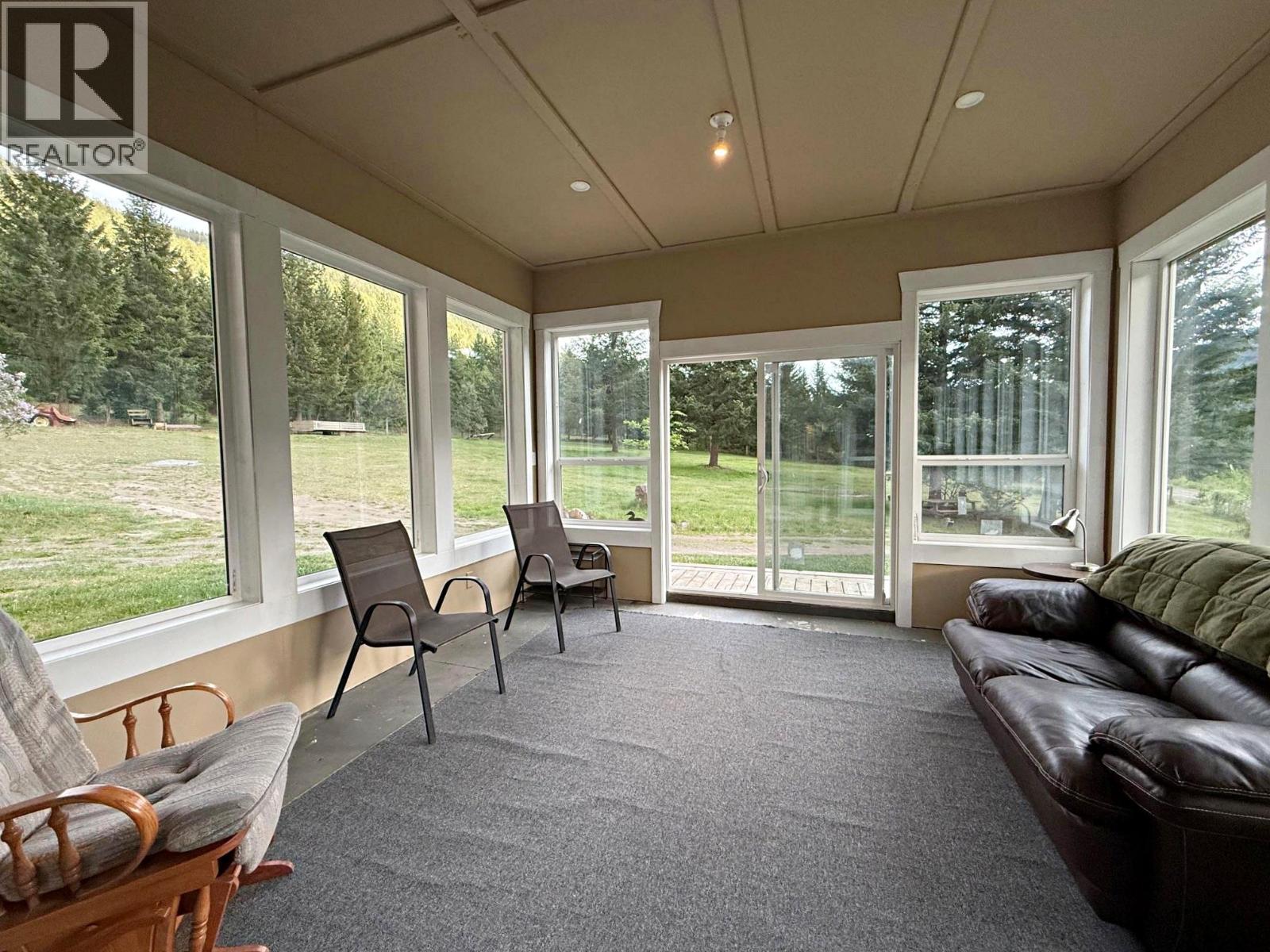 5420 Heffley Louis Creek Road Property Photo 2