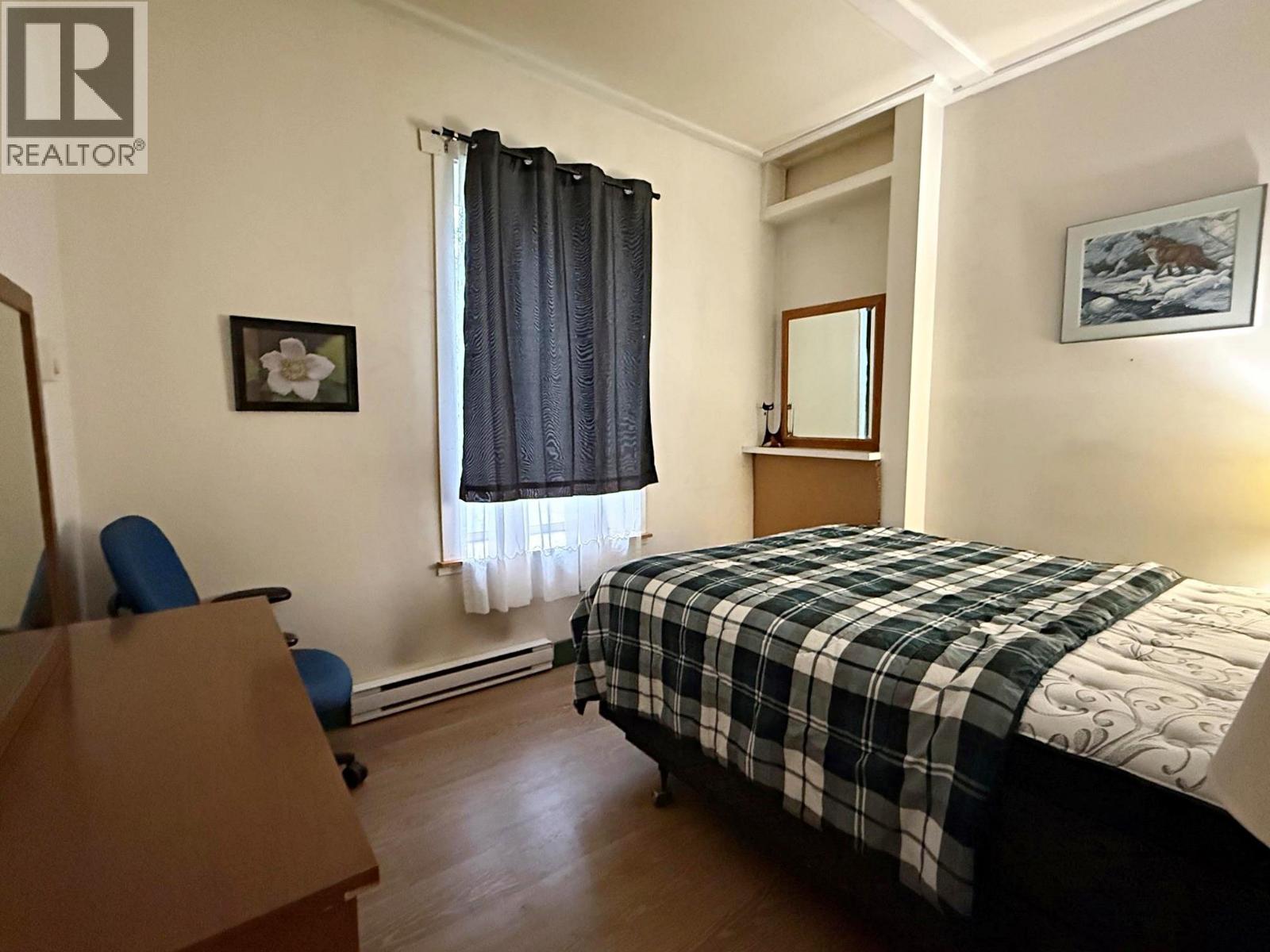 5420 Heffley Louis Creek Road Property Photo 14