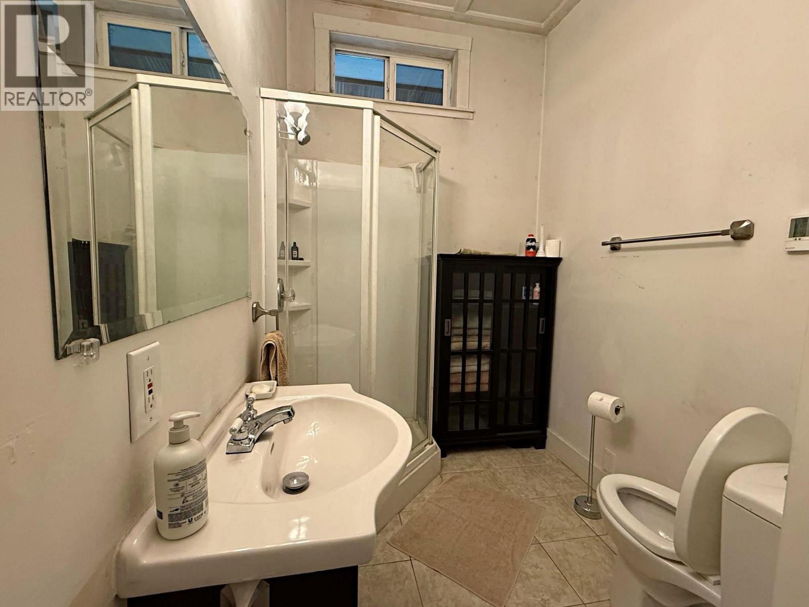 5420 Heffley Louis Creek Road Property Photo 15
