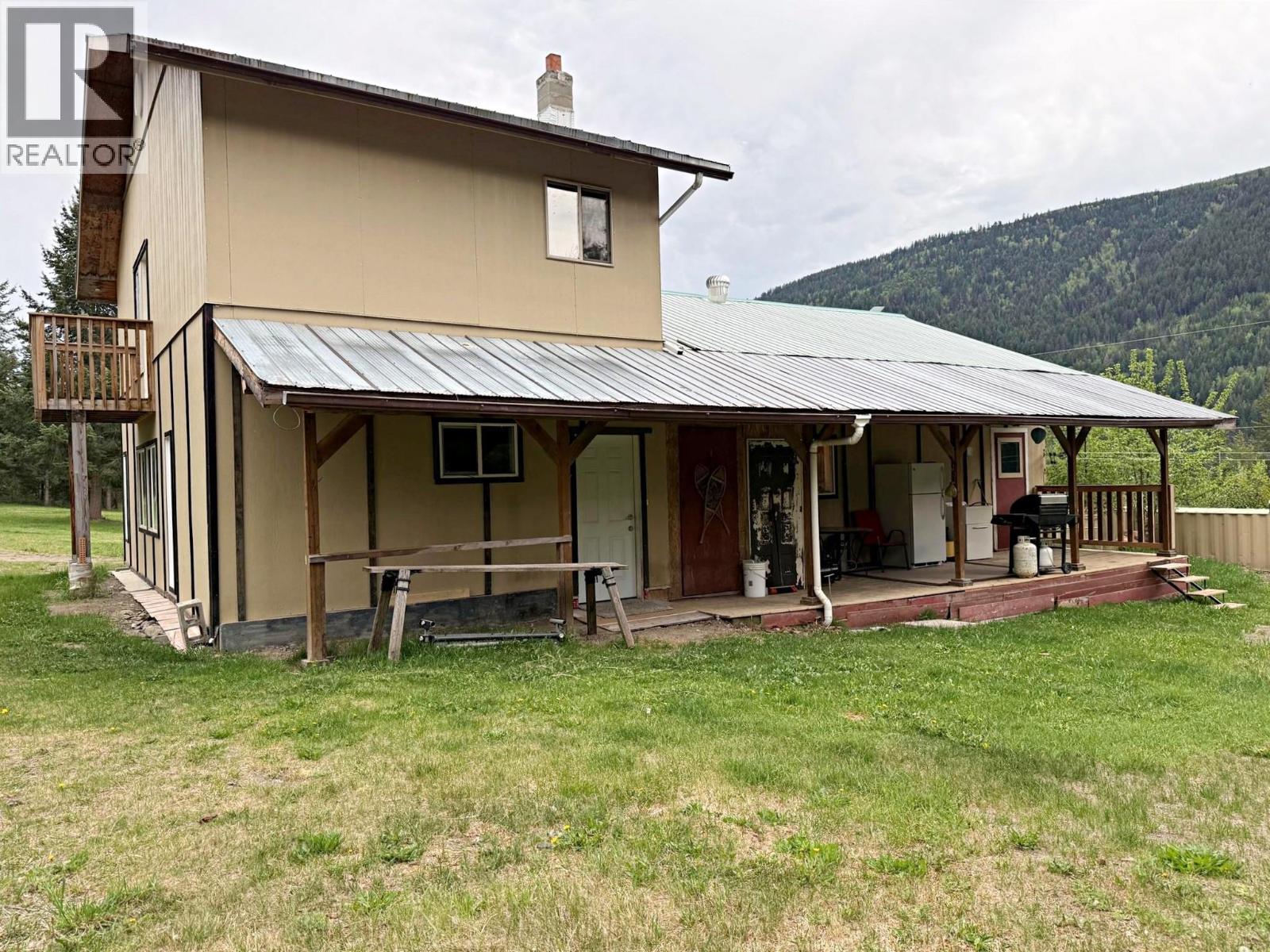 5420 Heffley Louis Creek Road Property Photo 30